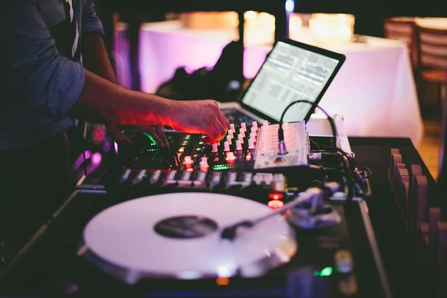 Premium DJ hire, sound and lighting for weddings, corporate events, school formals and private celebrations across Brisbane, Gold Coast, Toowoomba and South East Queensland