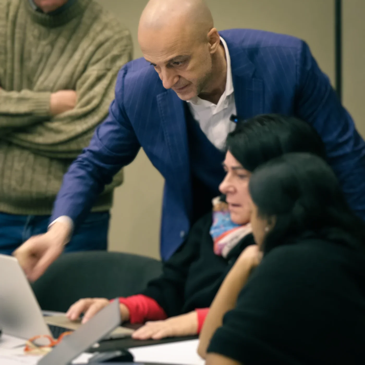 Simone Zanetti Coaching at an AI Masterclass