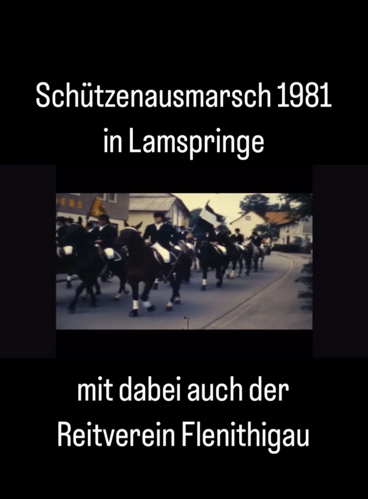 Schützenumzug 1981 in Lamspringe mit Reitverein Flenithigau, Marching parade with horses and riders, historical event in Germany.