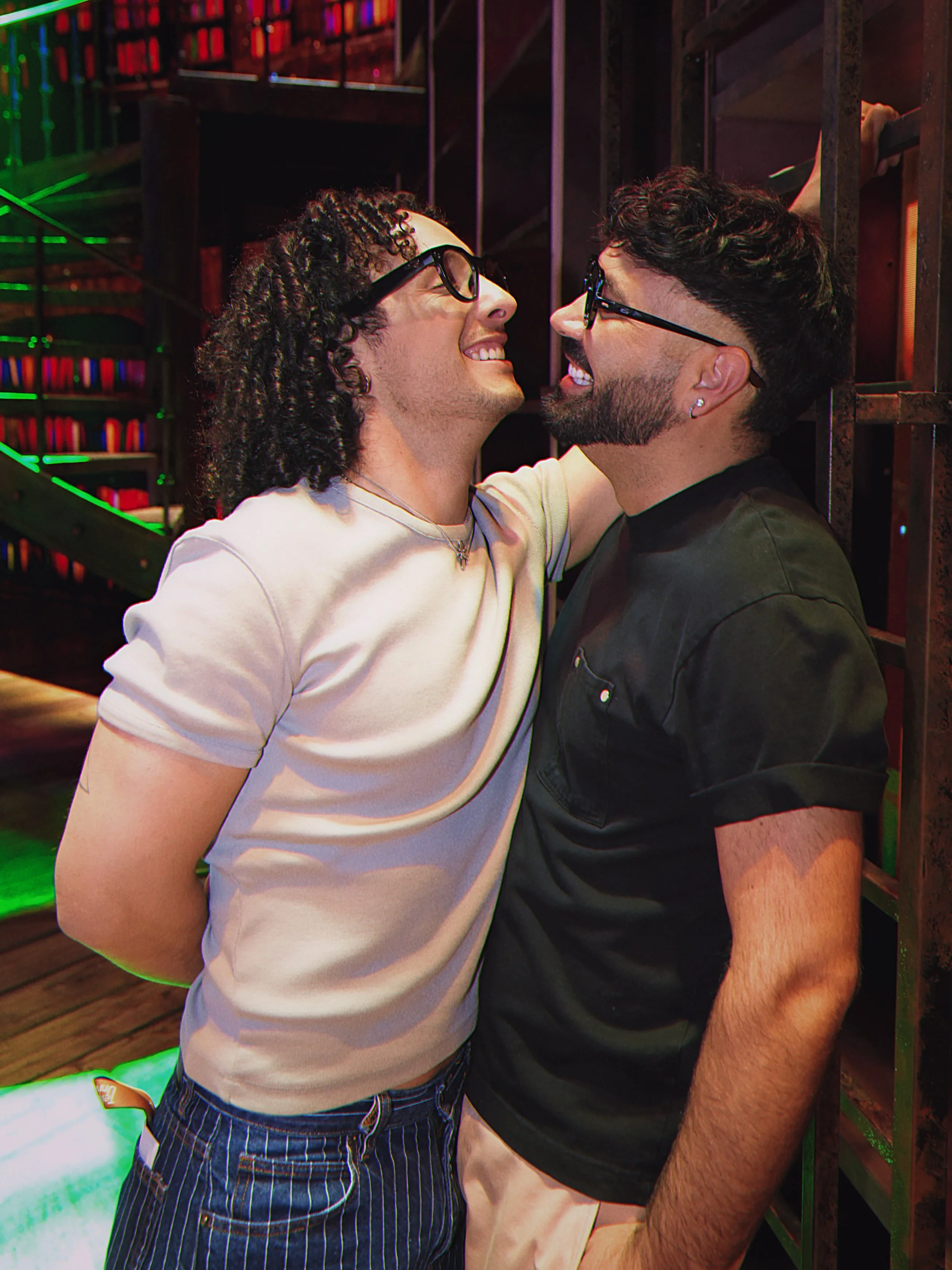 Hay personas que llegan y sin darse cuenta te ayudan a volver a ti, a tu esc&eacute;nica, a tu camino&hellip;🤍 
#LoveRules