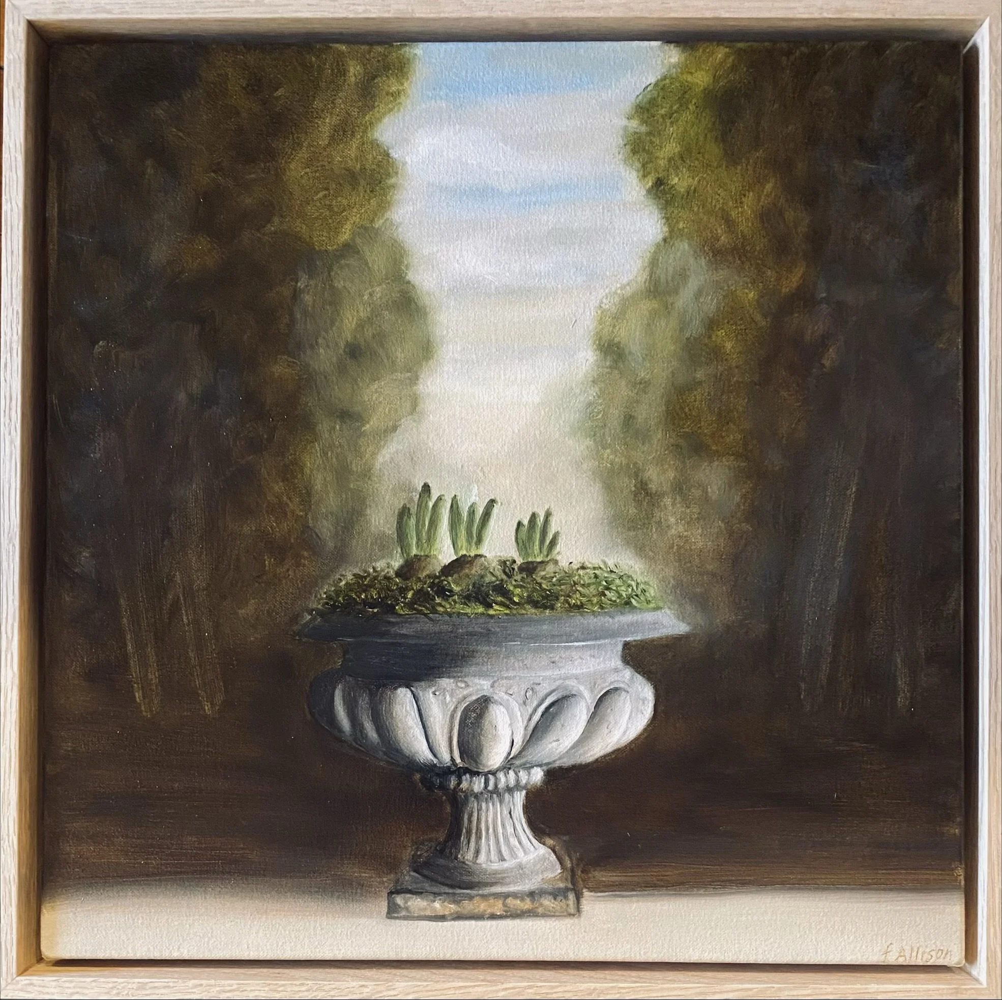 2026 Quiet Urn with Bulbs 43 x 43cm