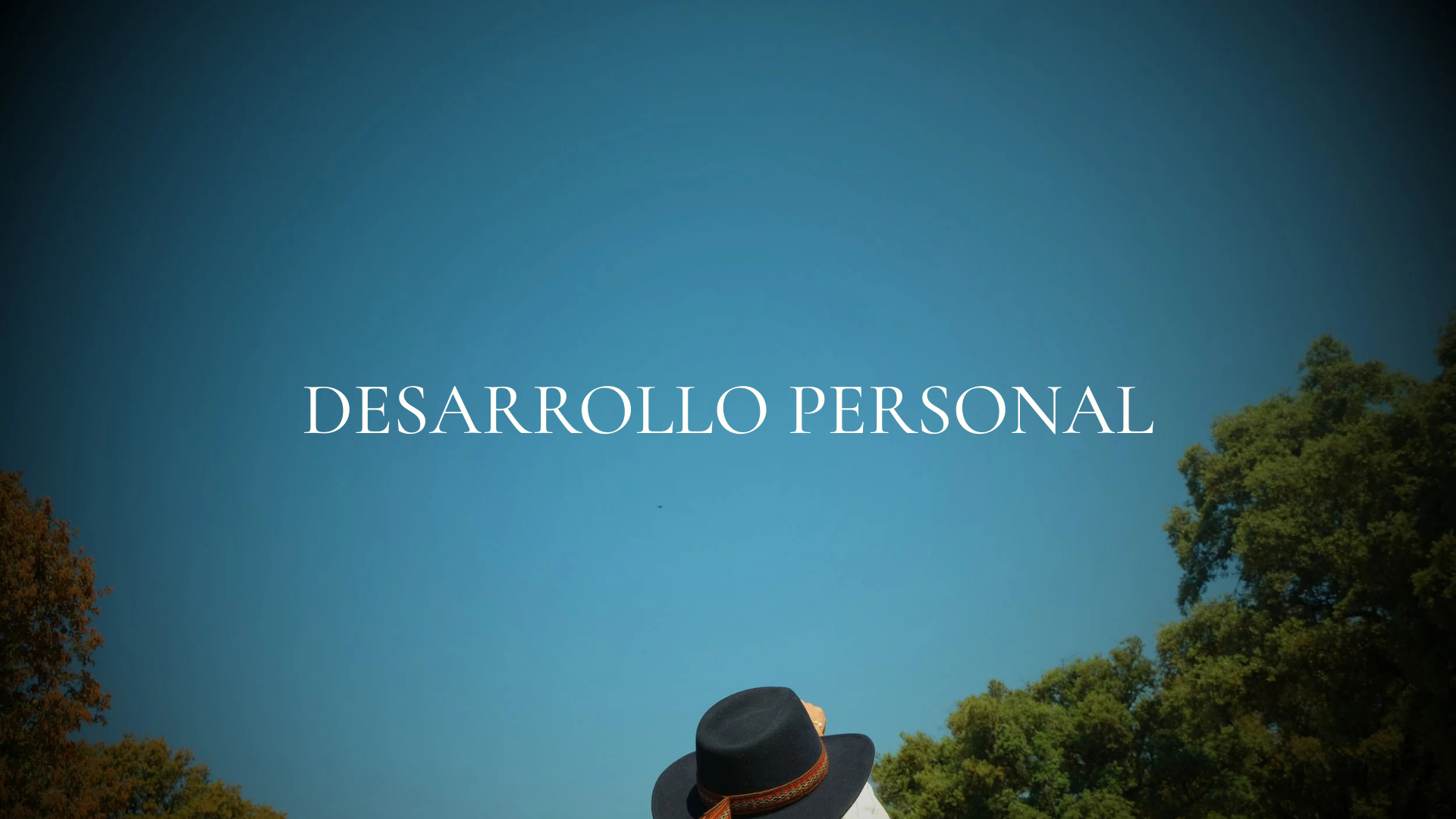 Yurta en la finca de Madrid donde ofrecemos retiros, talleres y programas de autoconocimiento y desarrollo personal.