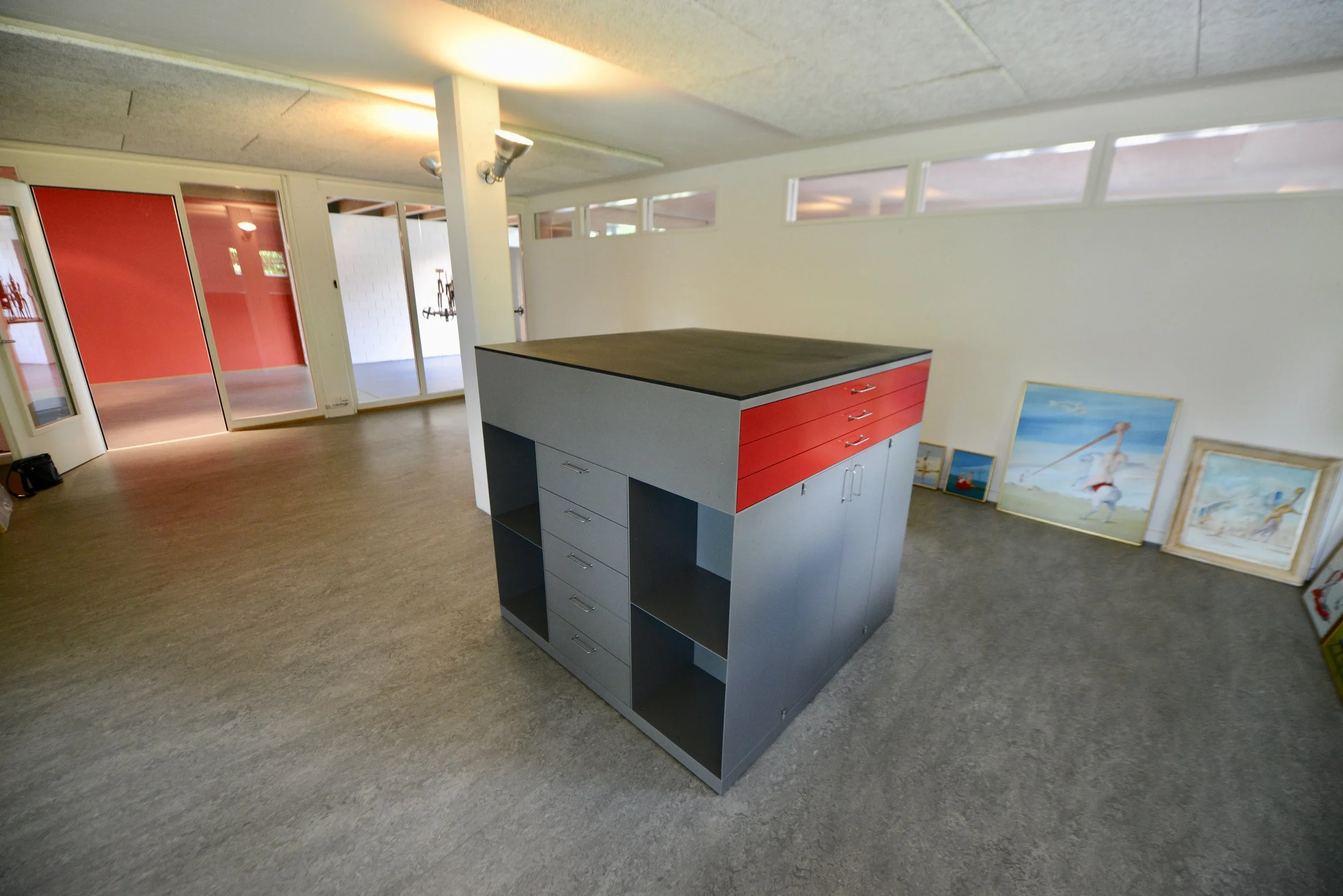 Möbel und Innenausbau 