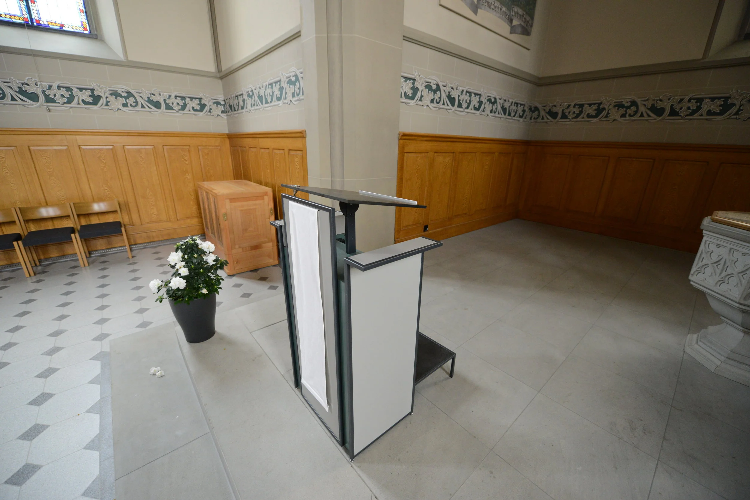 Kircheneinrichtungen