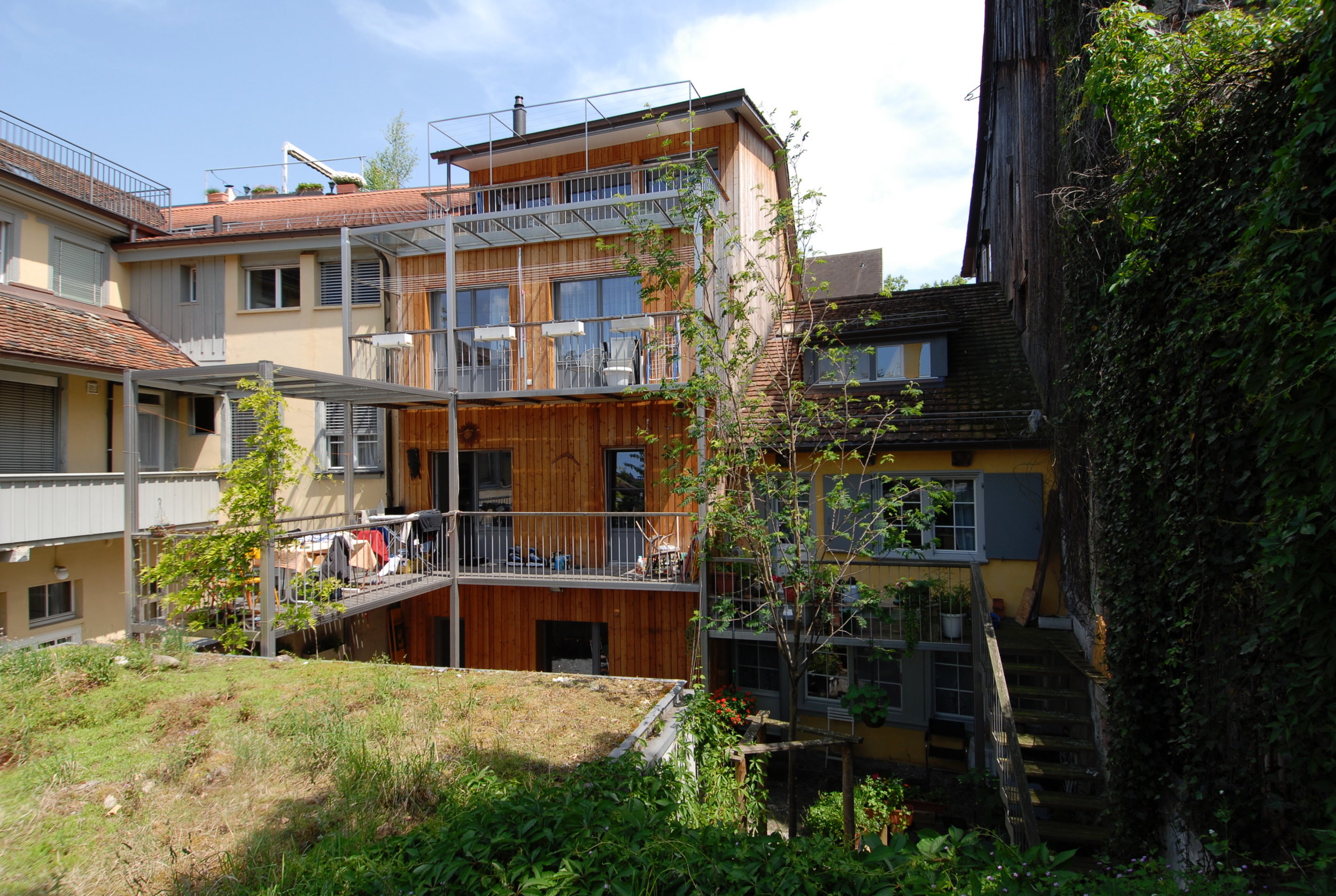 Anbauten und Garten