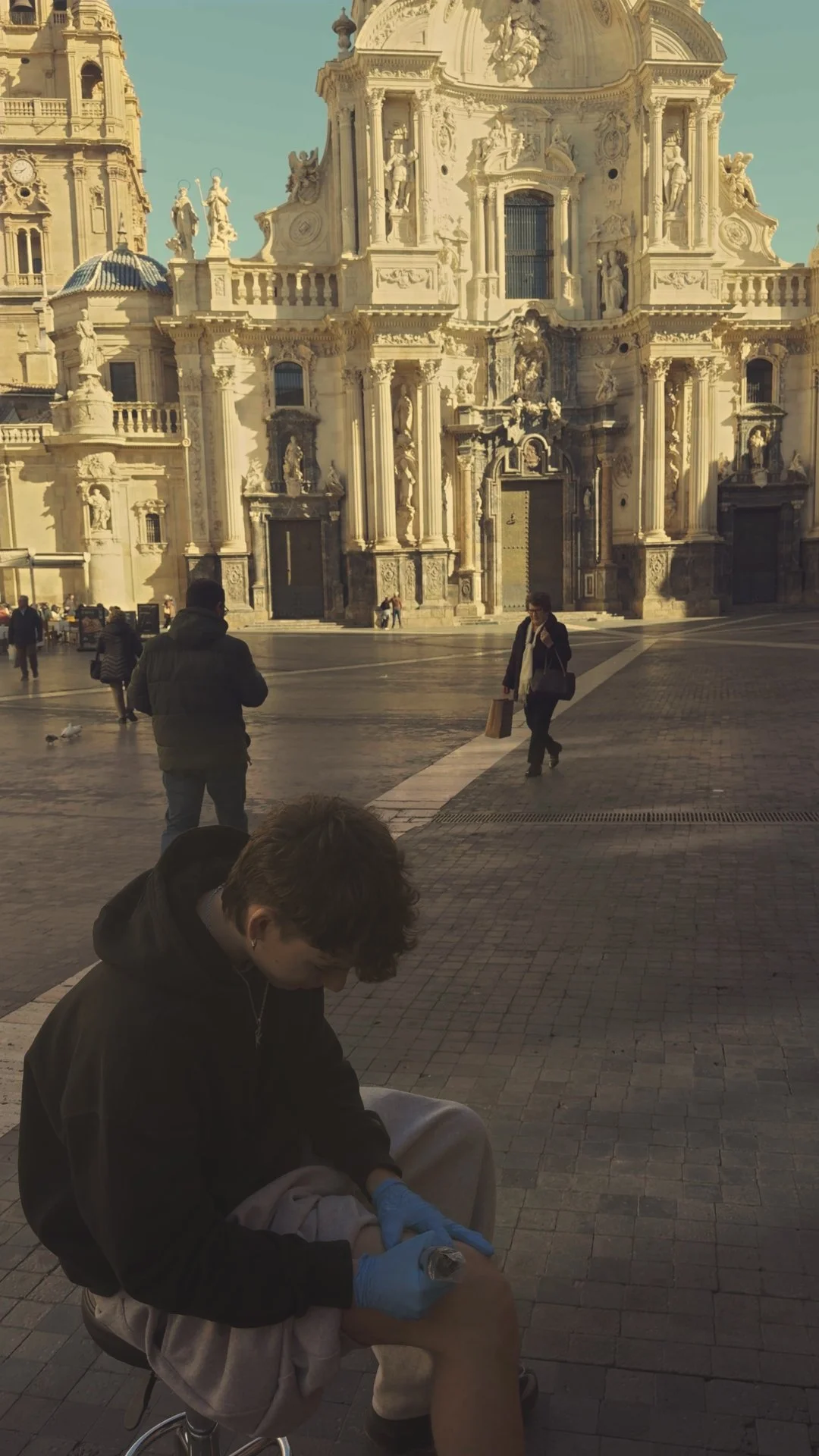 Tatuando en la catedral de Murcia