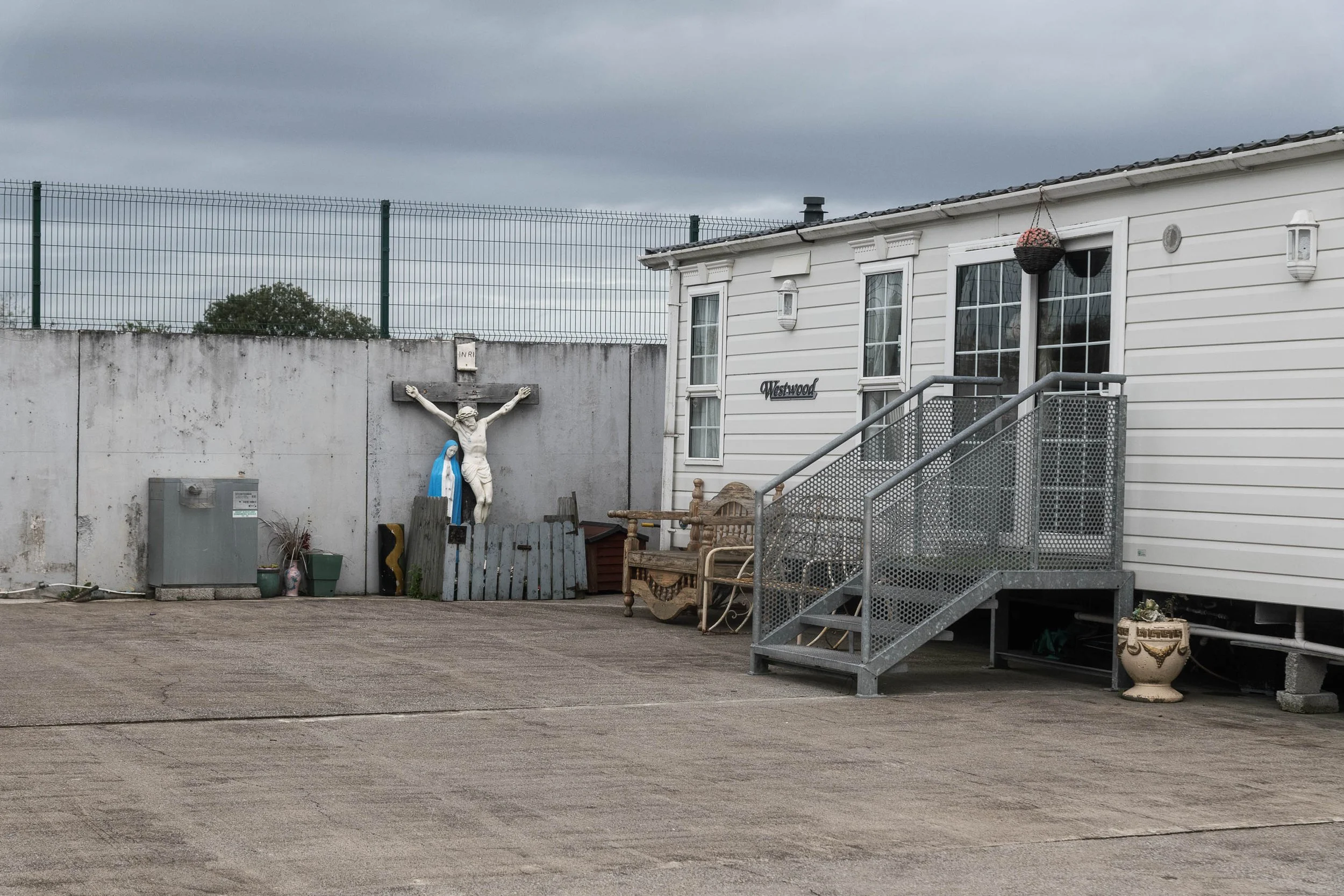 Halting Site Edicola crocifisso_0006.jpeg