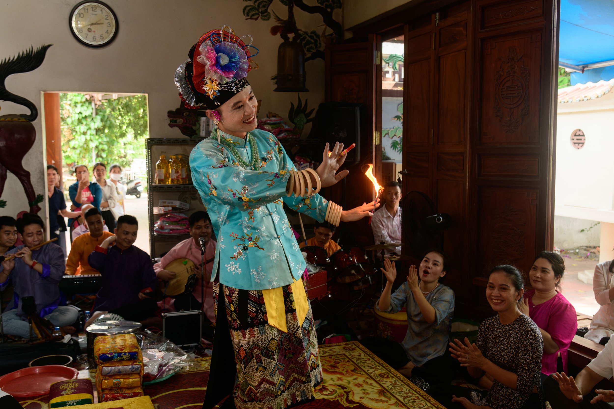 Dao_Mau_008_Len Dong ritual dance_DSC1978.jpg