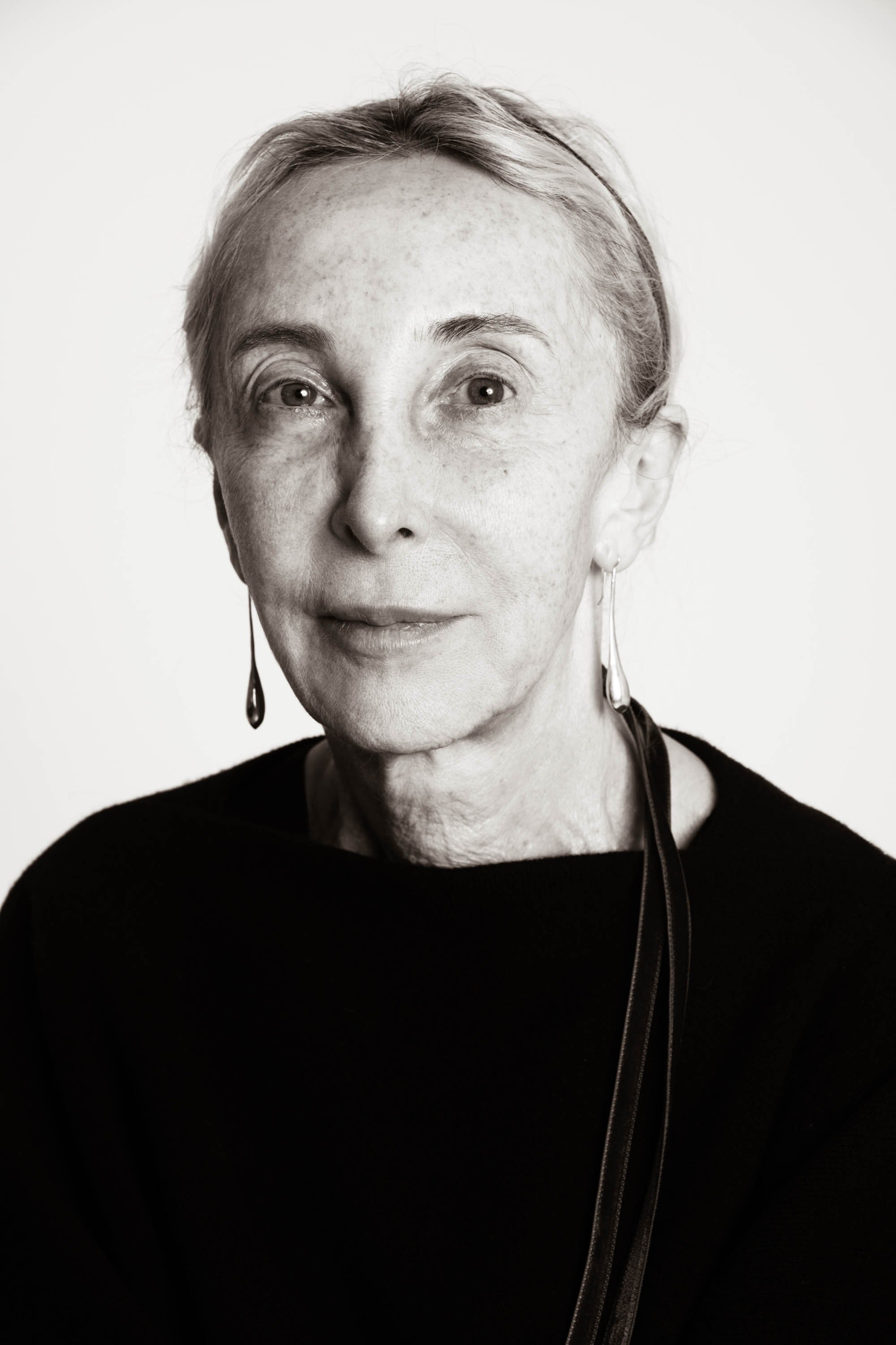 Carla Sozzani book and magazine editor, gallerist.jpg