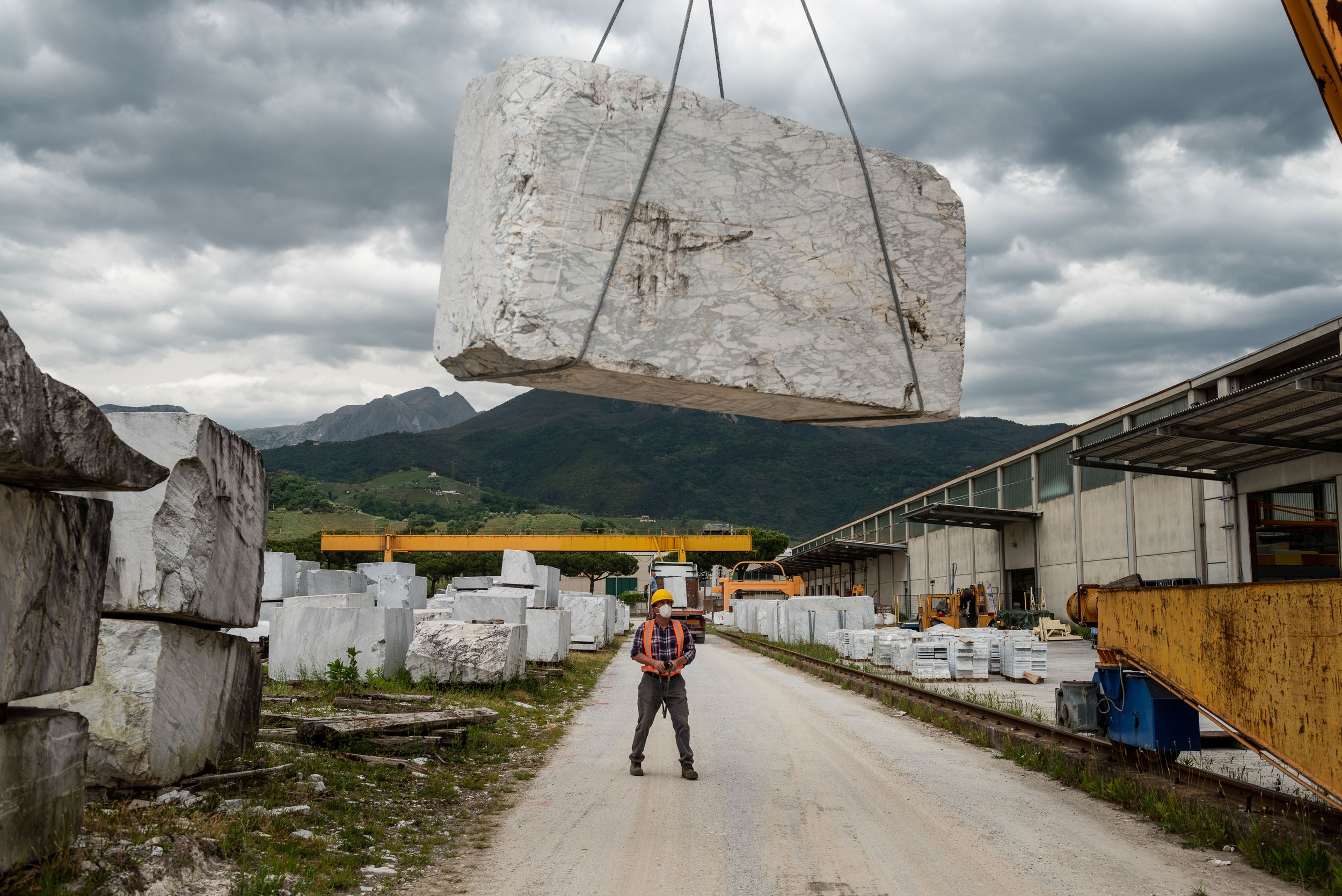 Distancing and safety precautions in the GDA marble quarries 008.jpg