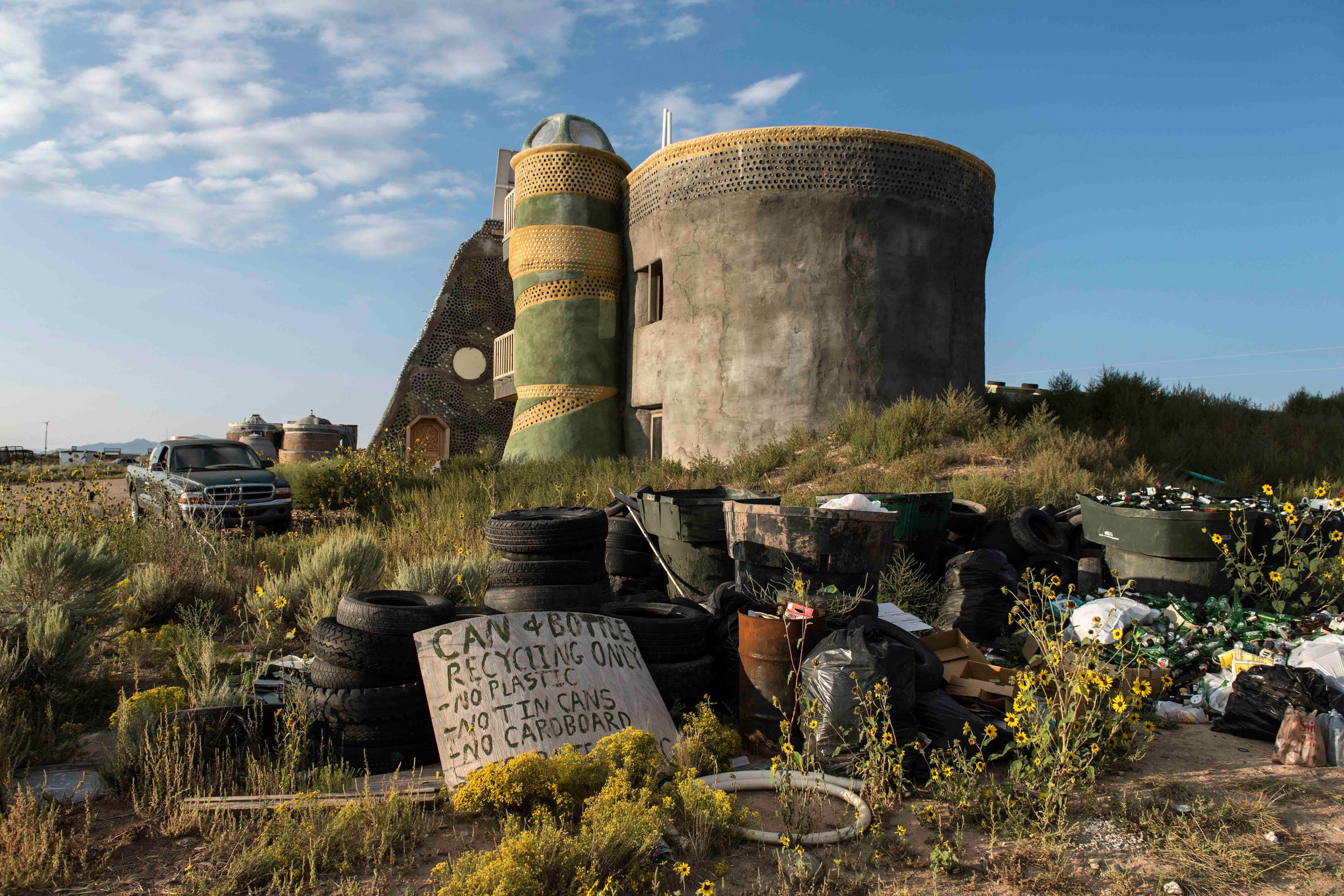 Earthship_0008.jpeg
