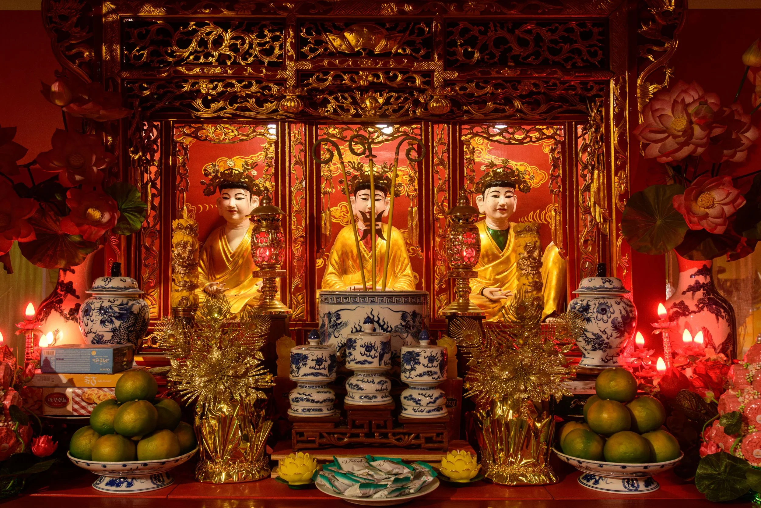 Dao_Mau_006_Đạo Mẫu altar_DSC4752.jpg