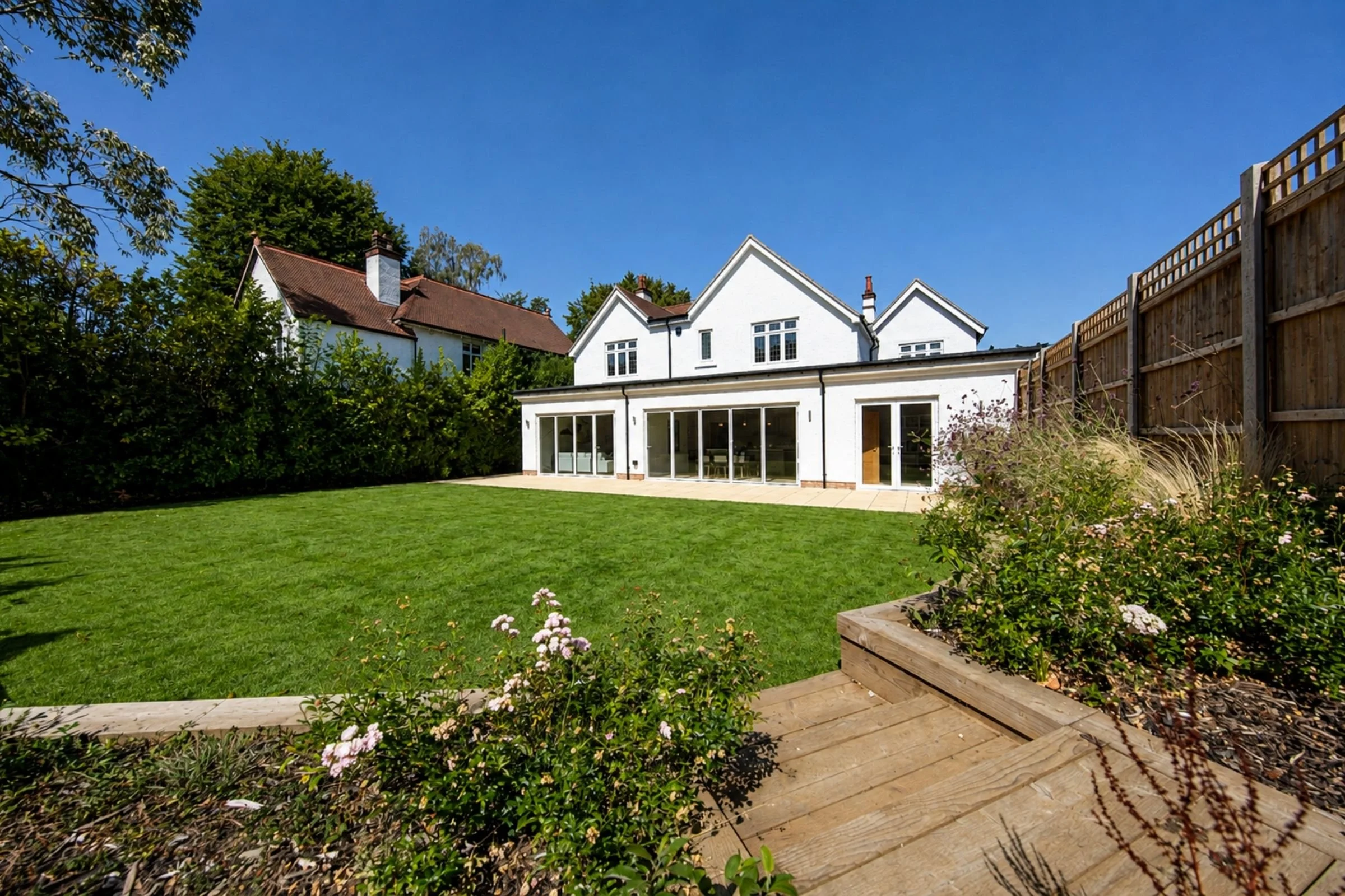 Garden_close_2.jpg