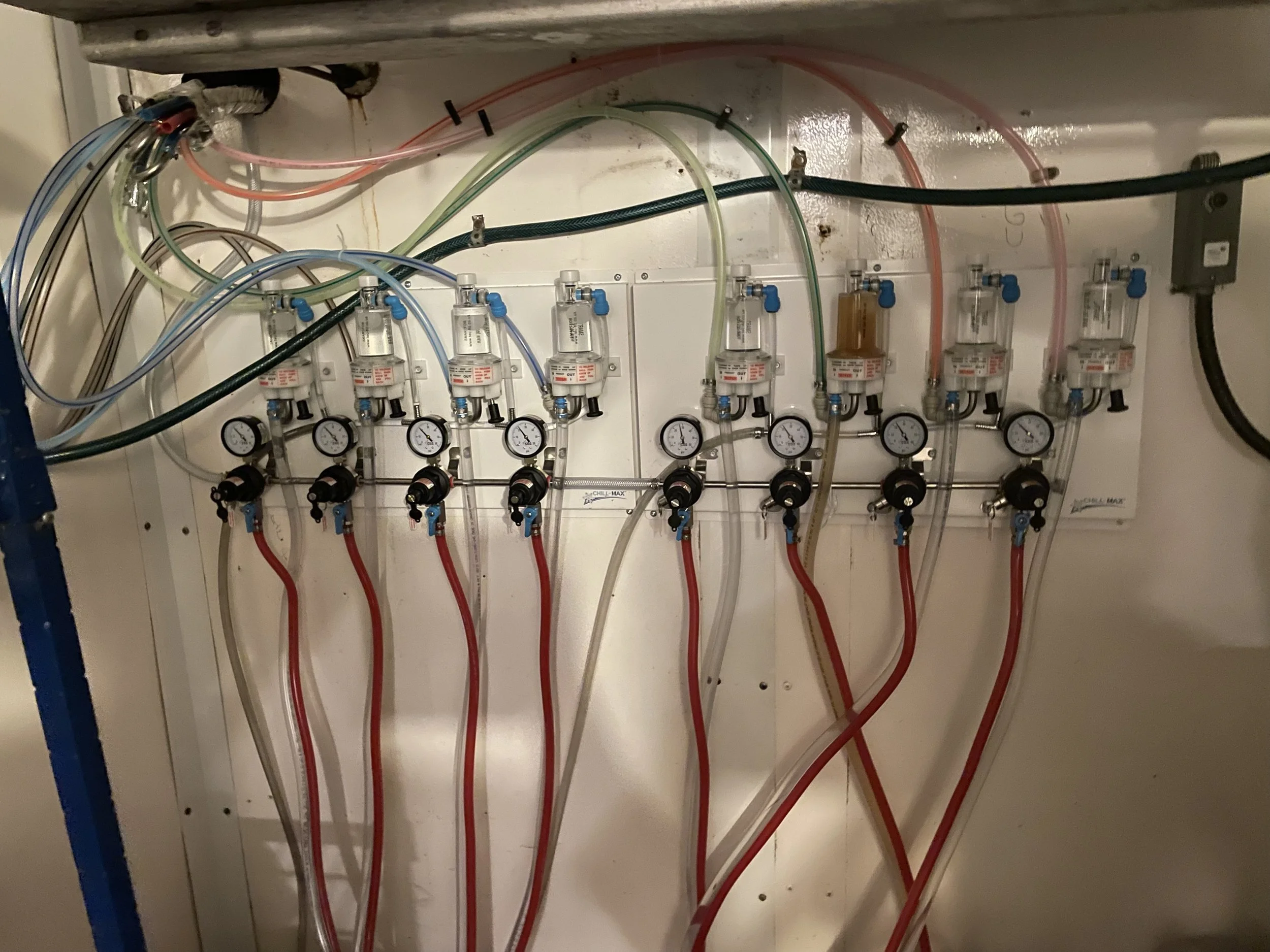 Draft beer regulator connected to keg system