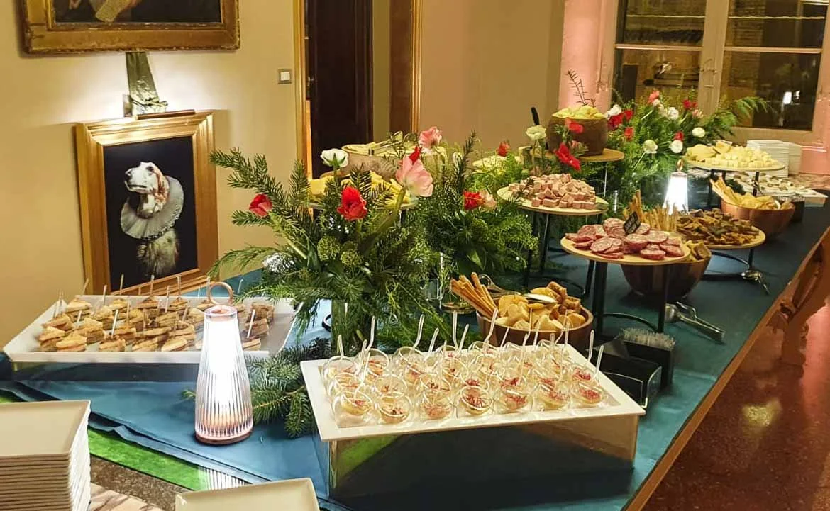 buffet salotto boschi.jpg
