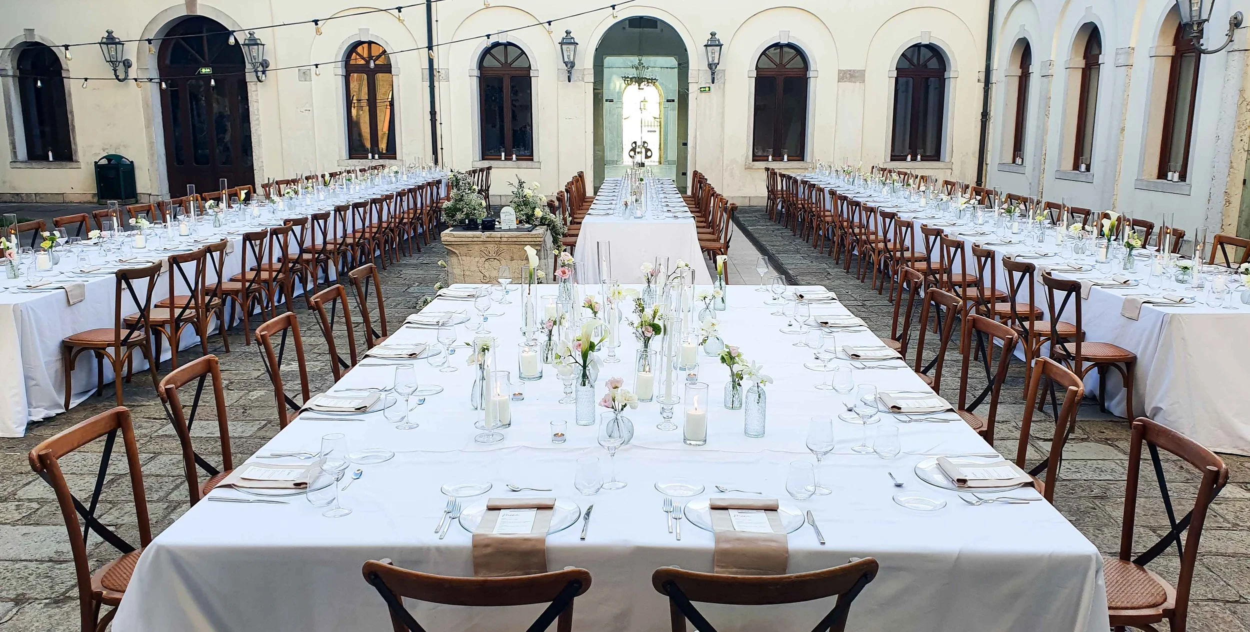 cena al tavolo matrimonio.jpg