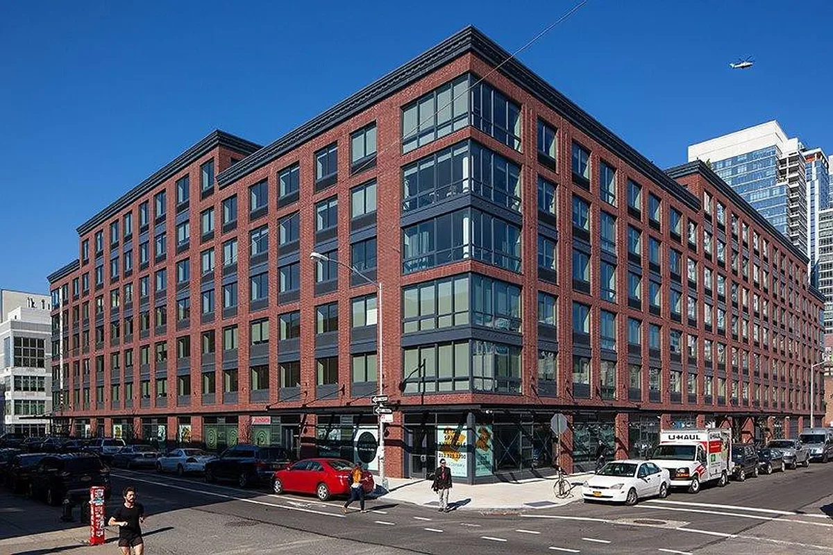 50 North 5th Street (Mack Real Estate Group)