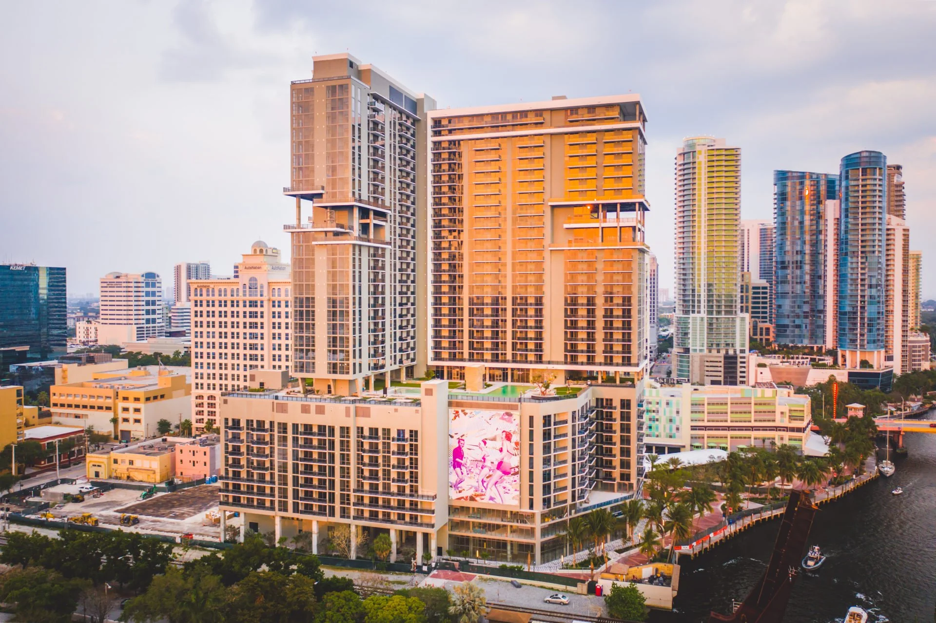 Society Las Olas (Property Markets Group)