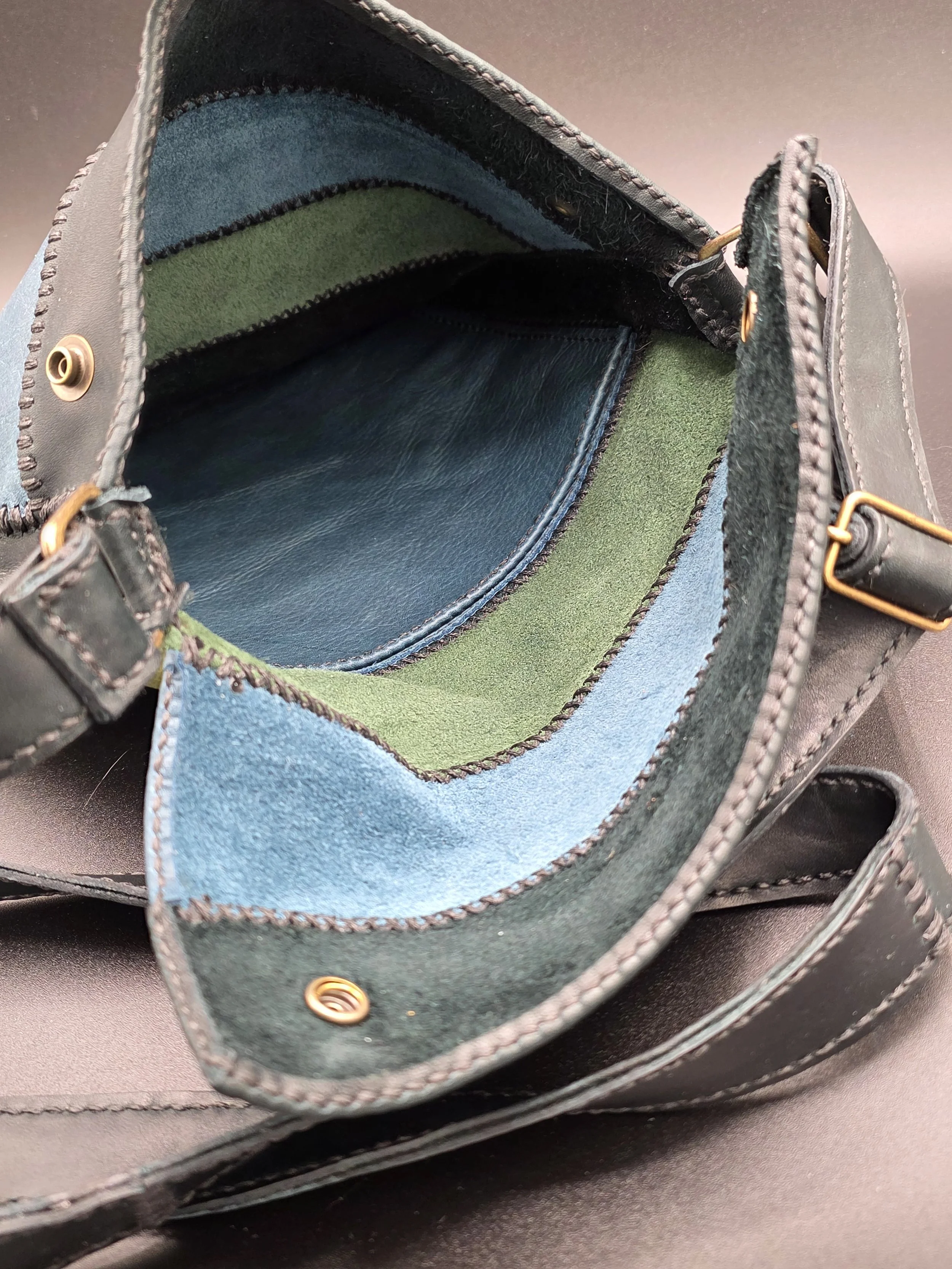 blue green bag inside.jpg