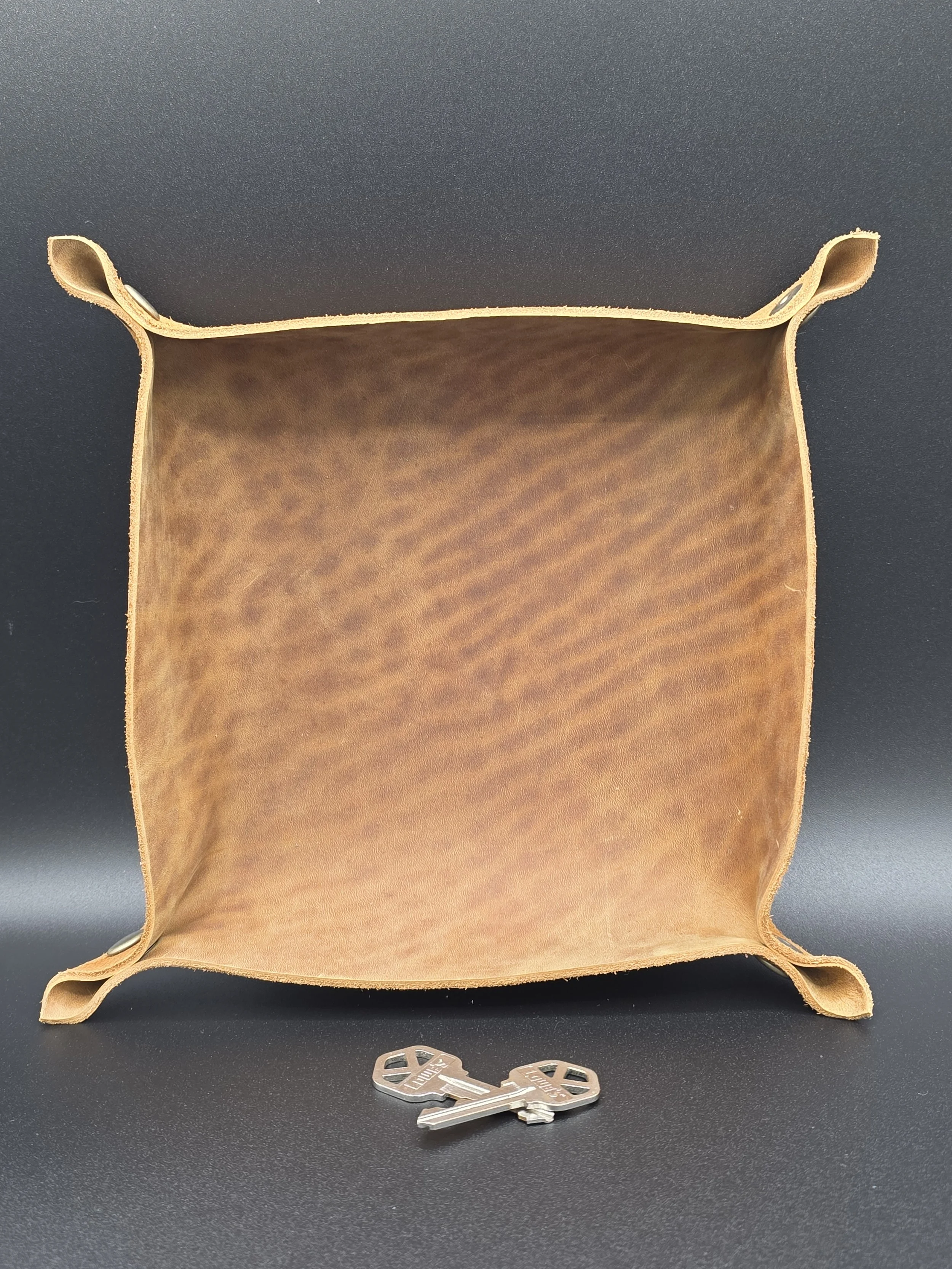 tan pattern hd catch.jpg