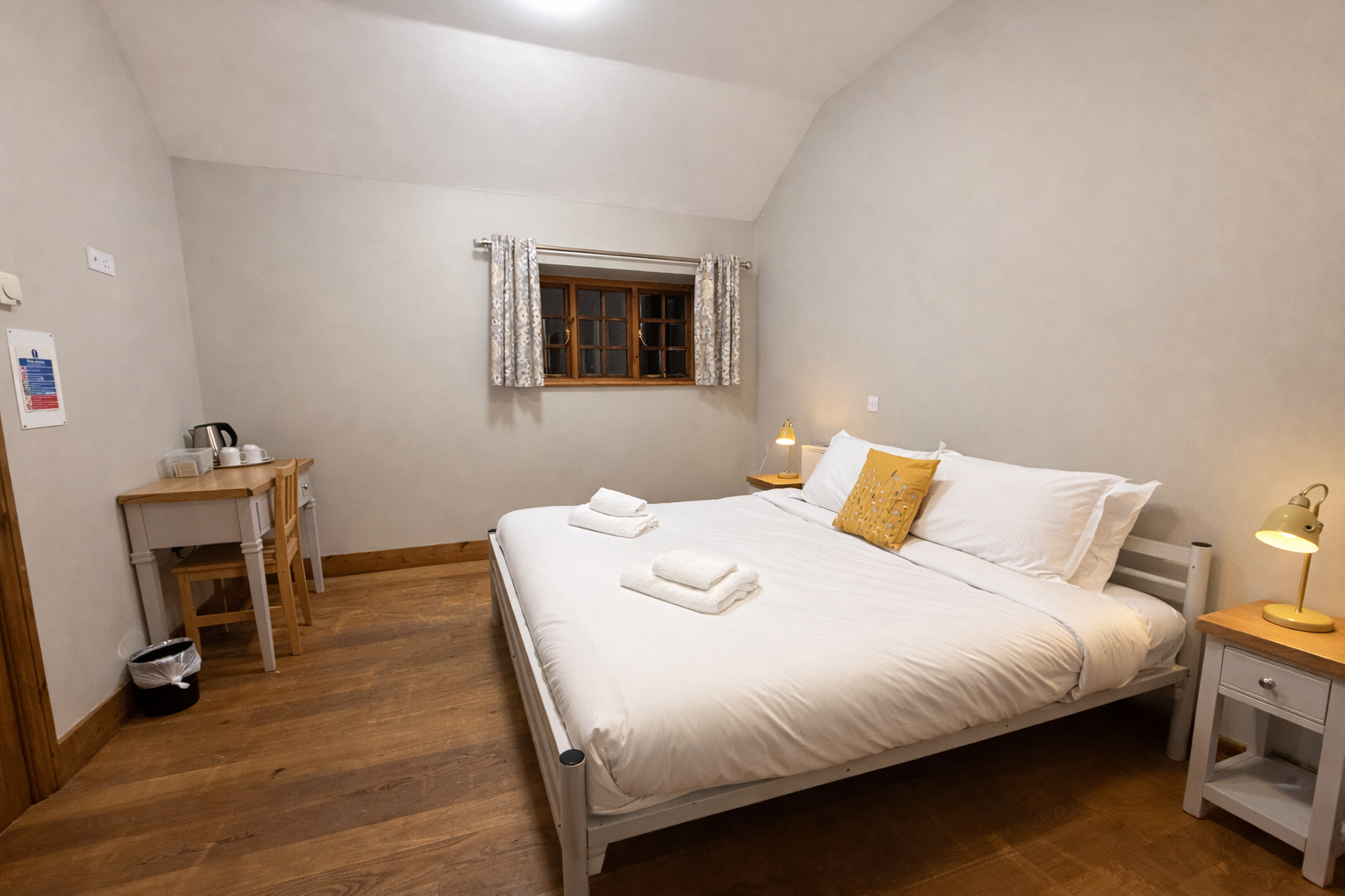 Double room with large ensuite shower room.png