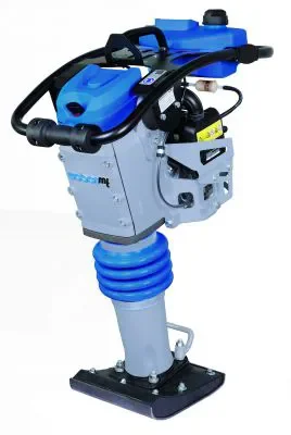 Leistungsstarker, benzinbetriebener Vibrationsstampfer (Grabenstampfer) der Marke Weber mt in markantem Grau und Blau mit robustem Faltenbalg, verschleißfestem Stampffuß, Motorschutz und rundum geführtem Handbügel