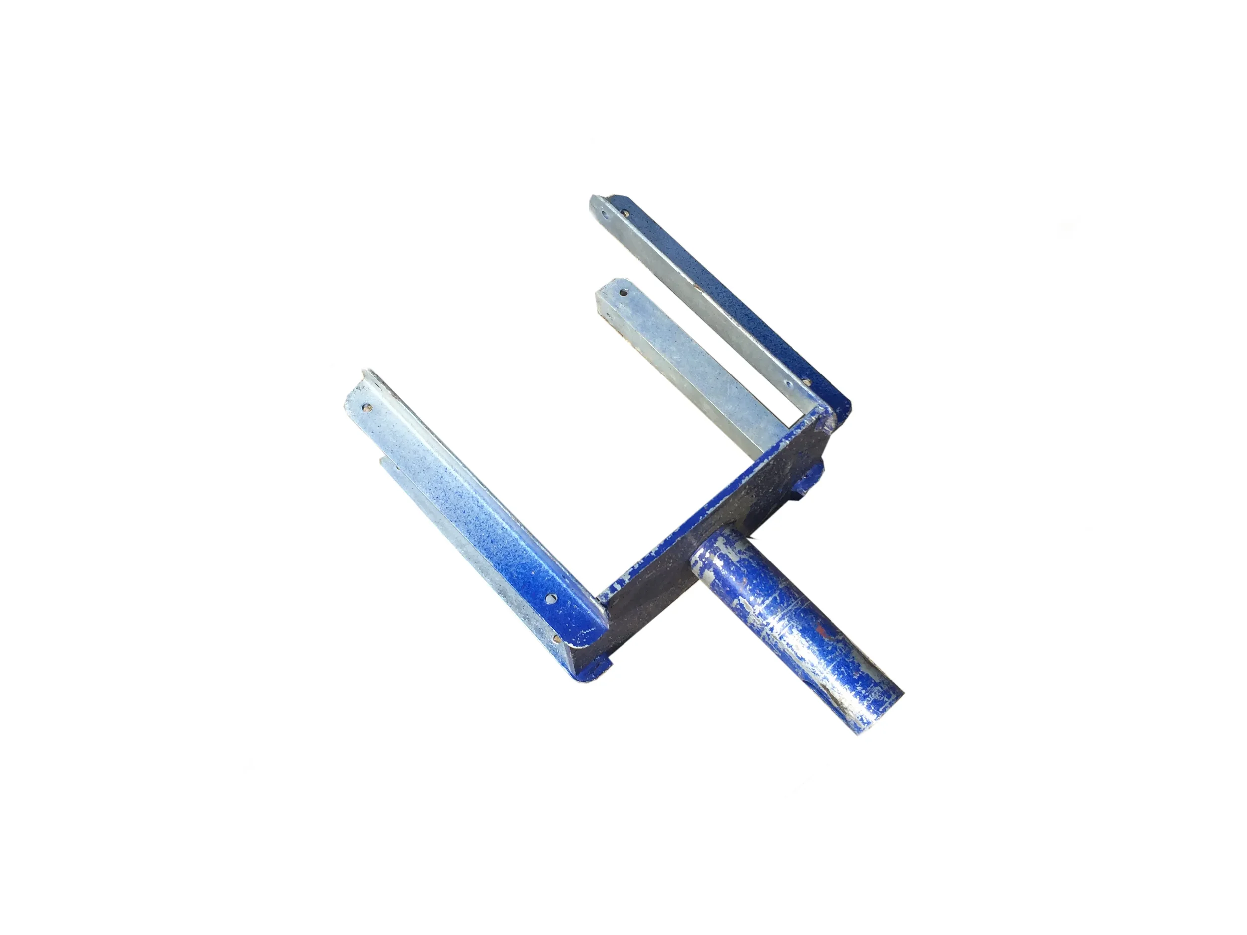 Robuster, blauer Stützenkopf (Haltekopf/Kreuzkopf) der Marke Ischebeck aus Metall mit Einsteckzapfen zur Miete als Schalungszubehör für die sichere und stabile Aufnahme von H20-Holzträgern auf Deckenstützen bei Schalungs.