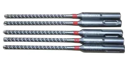 Set aus fünf SDS-Plus Hammerbohrern (Betonbohrern) mit Hartmetallschneide zur Miete als Zubehör für Bohrhämmer für das kraftvolle und präzise Bohren in Beton, Stein oder Mauerwerk.