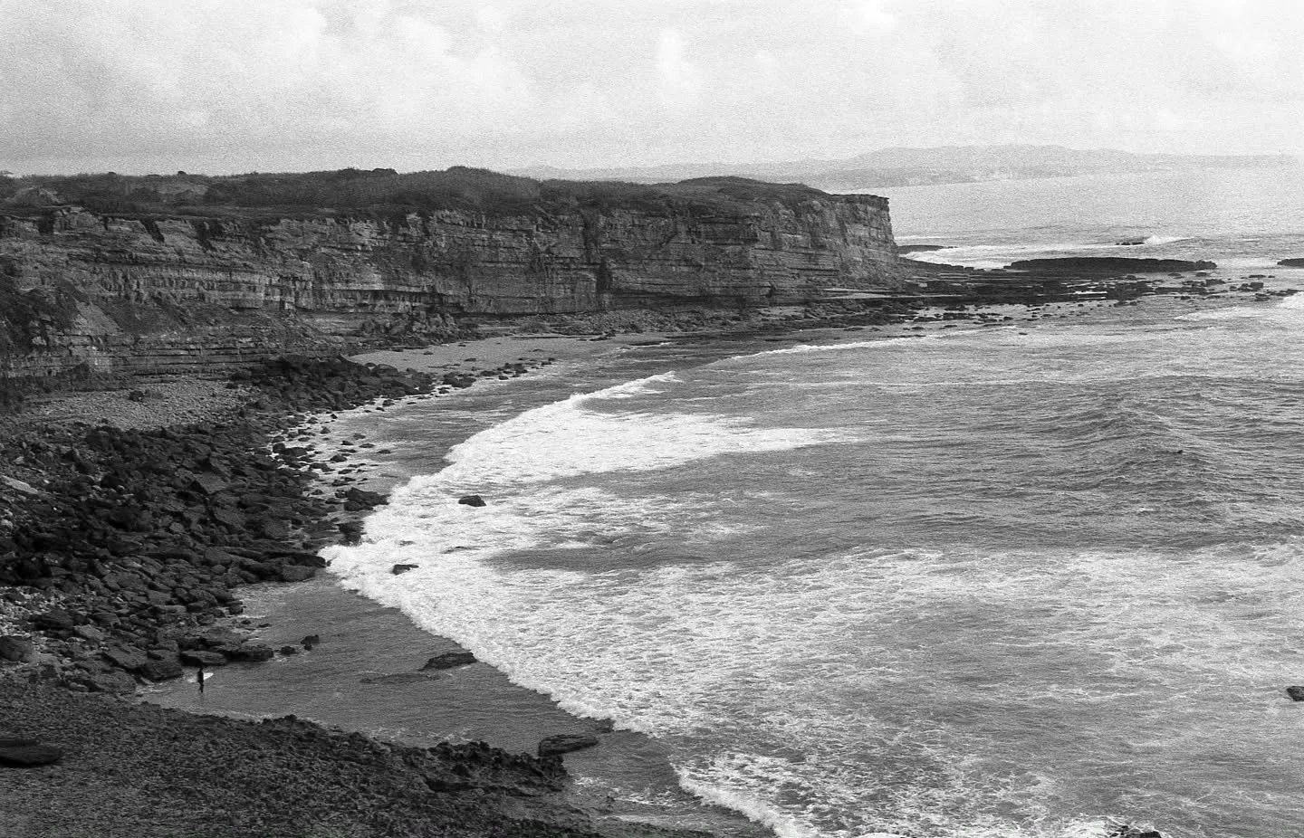 The Ericeira coast on film through the eyes of @itsaneducatedjess

#EriceiraAnalogue #FilmPhotography #35mm