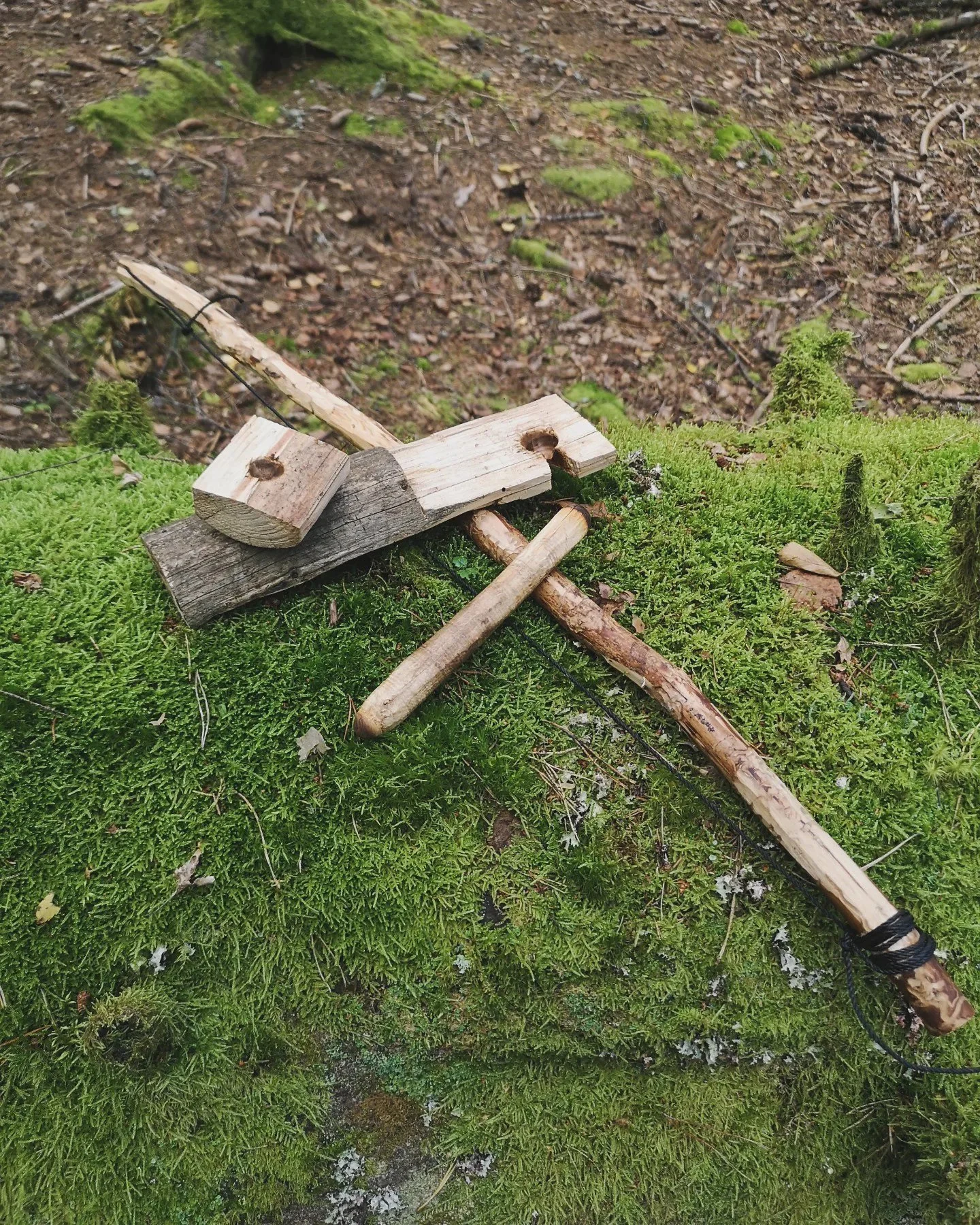 PRIMAL NORWAY bushcraft Bowdrill made during class in Norway.