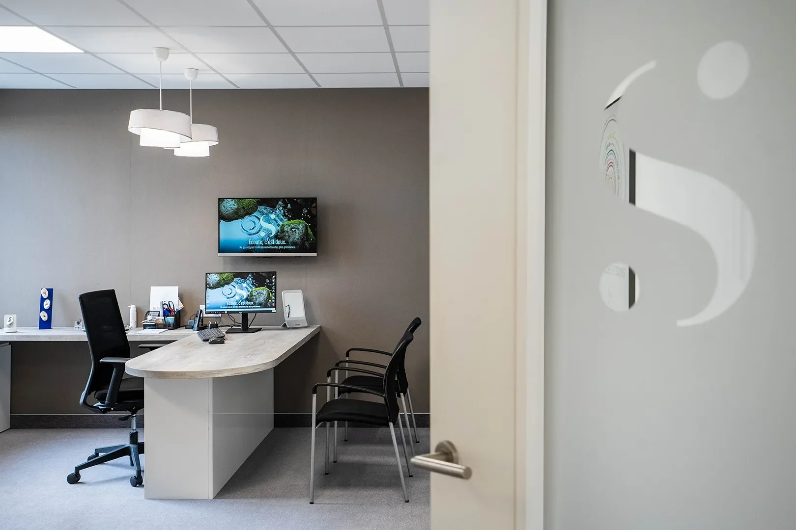 reportage-photographe-entreprise-perpignan-locaux-bureaux.webp