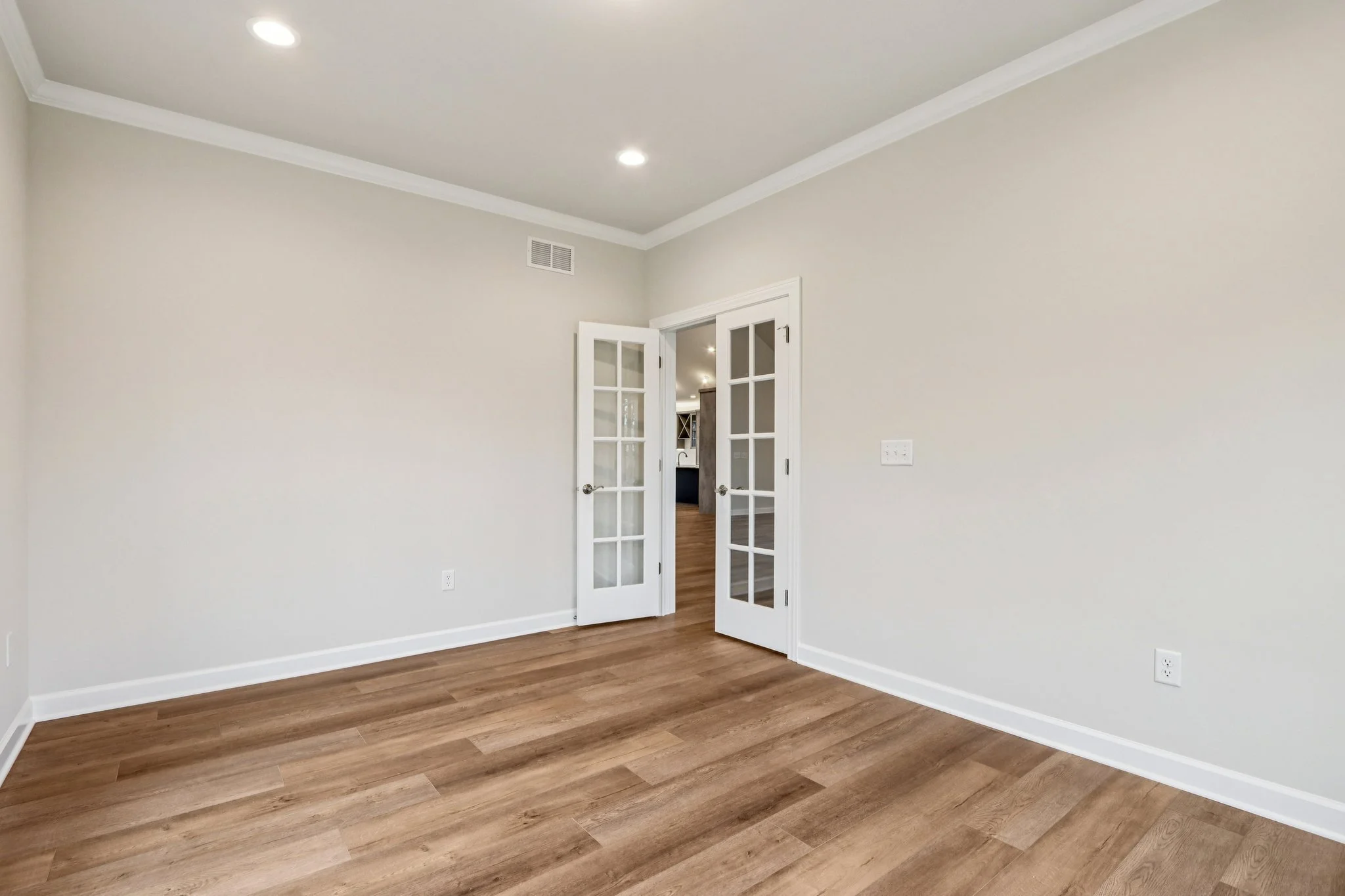 WSR 09 Custom Southfork Ranch MLS  (24).jpg