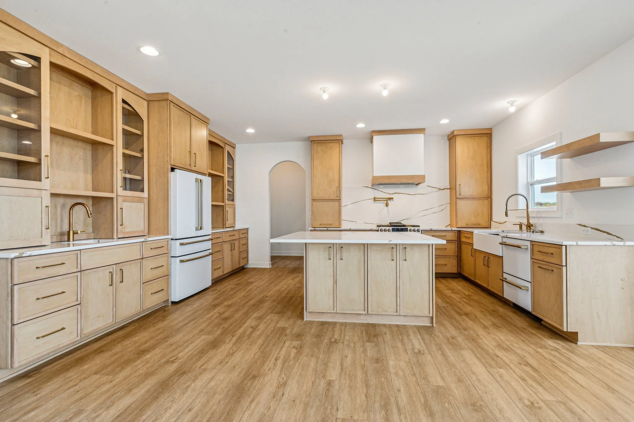 04N135 Norton Lake Circle-013.jpg