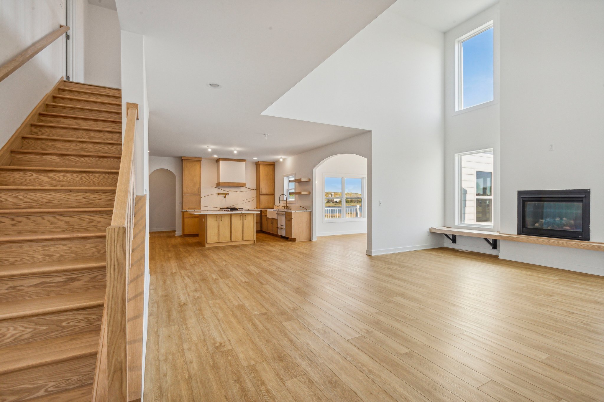 04N135 Norton Lake Circle-011.jpg