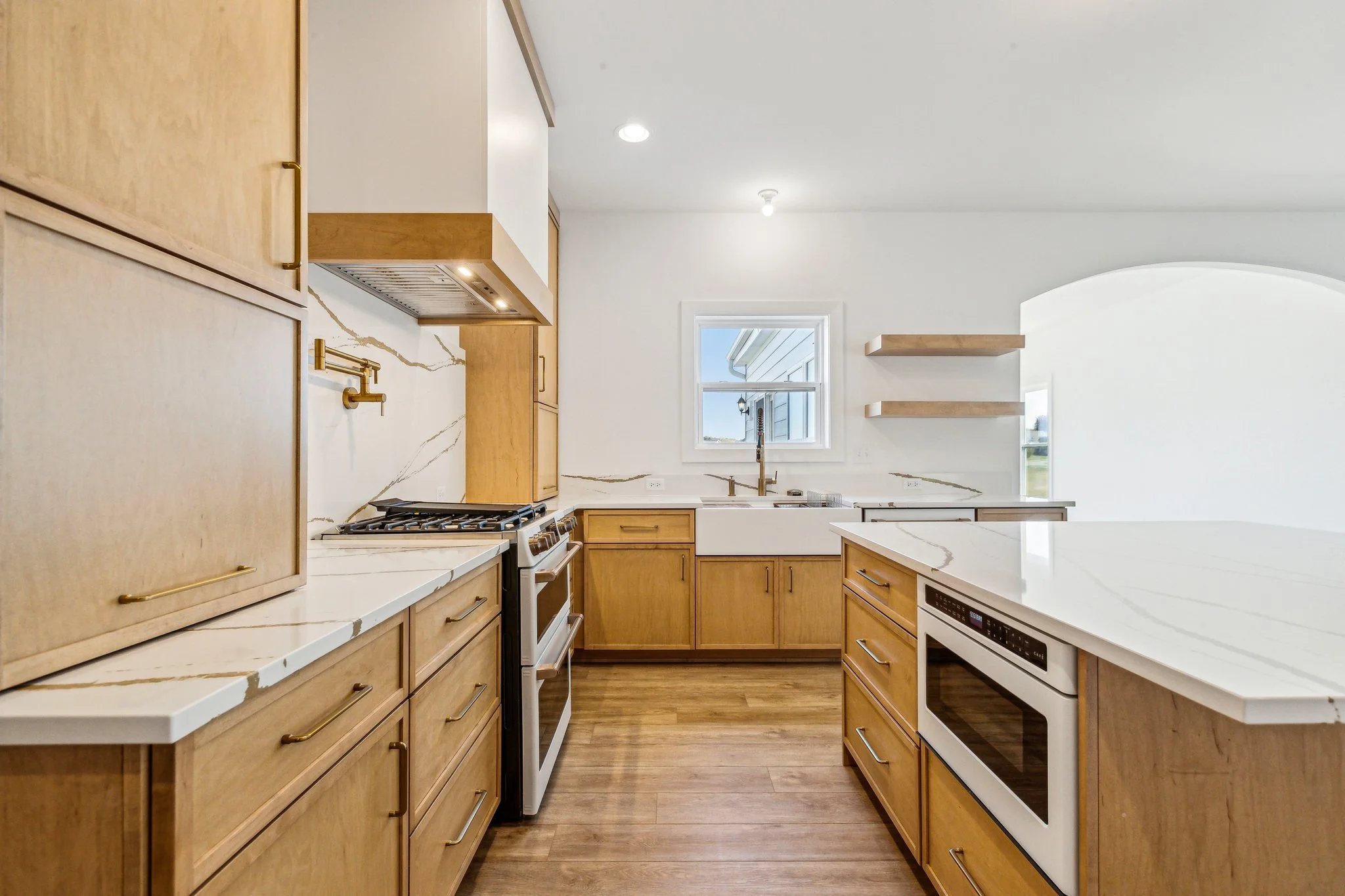 04N135 Norton Lake Circle-016.jpg