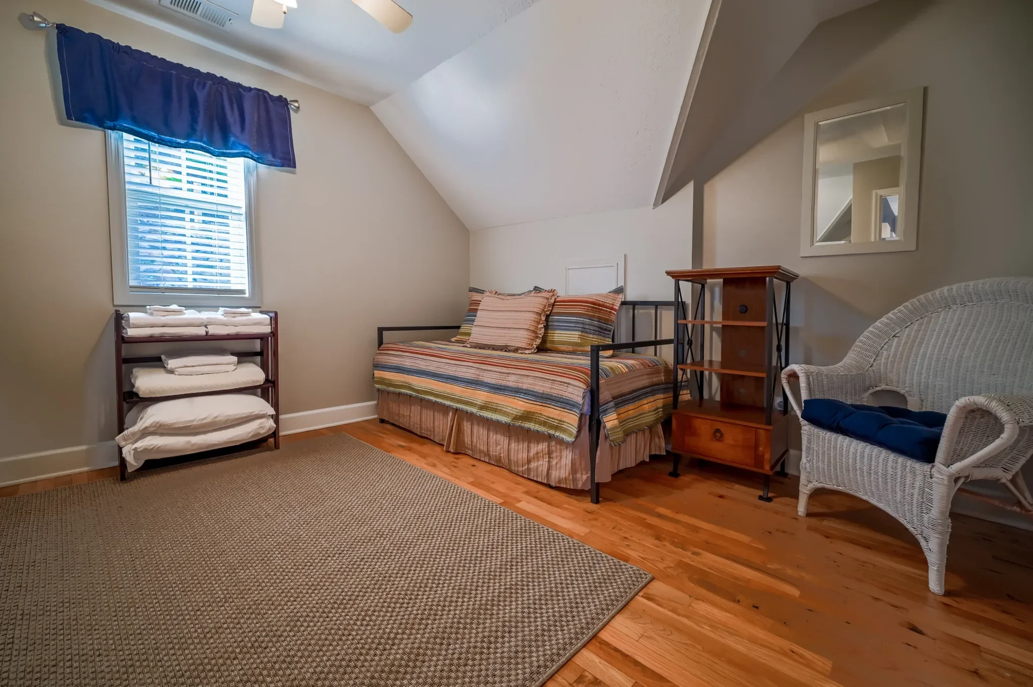 bedroom 4.webp