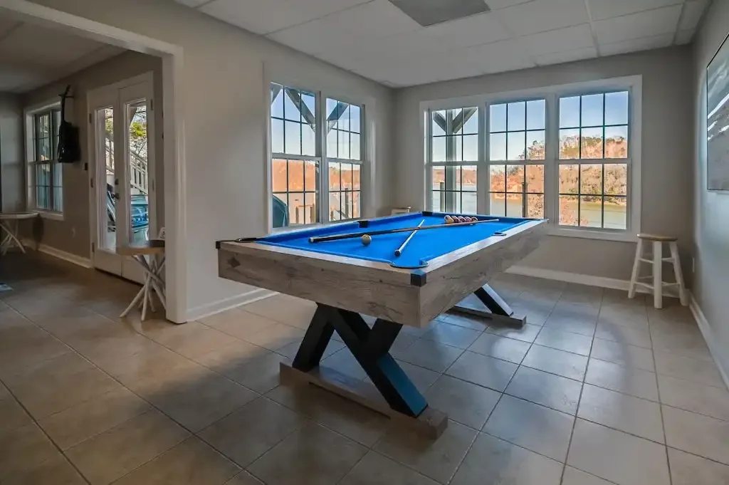 pool table 2.webp