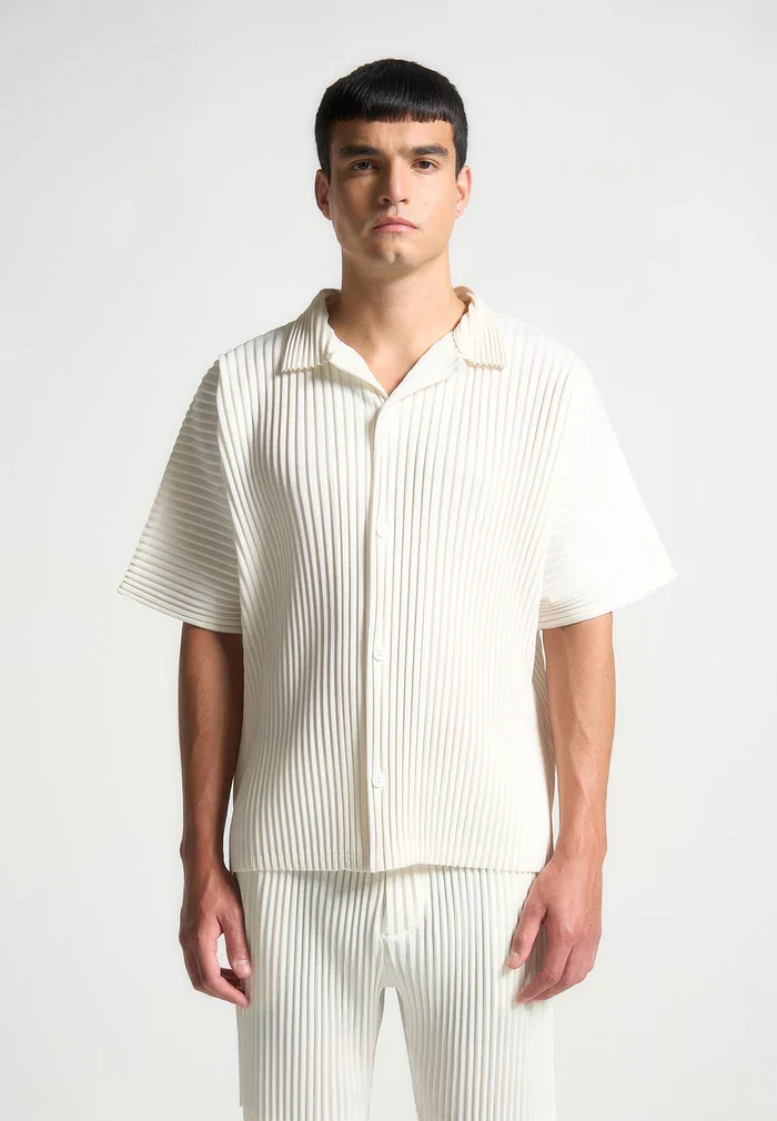 pleated-shirt-off-white7_5a3c33ba-e4f9-413c-b384-4296ef898f53.jpg.webp