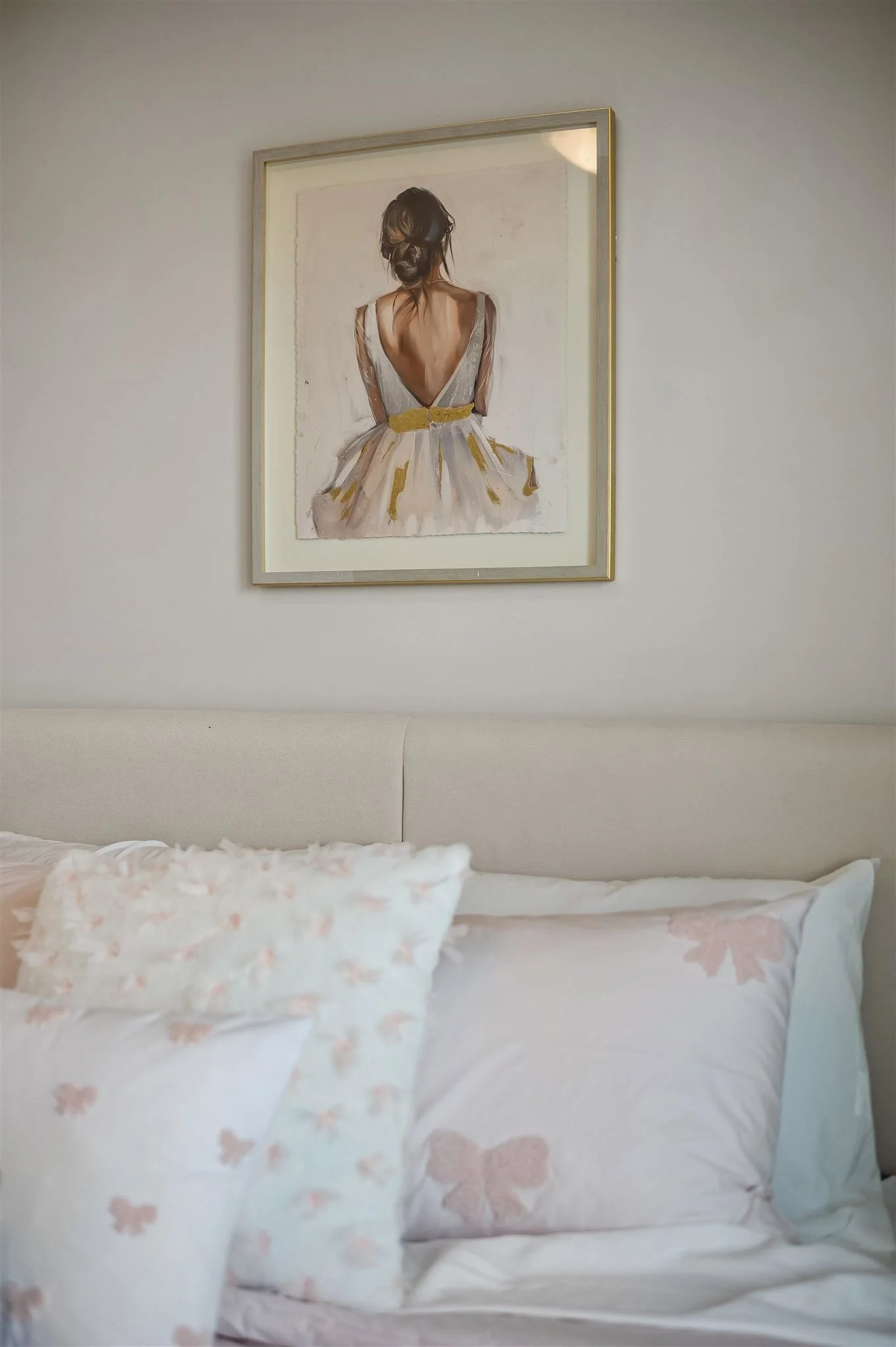 8 Oat Lane — Second bedroom detail