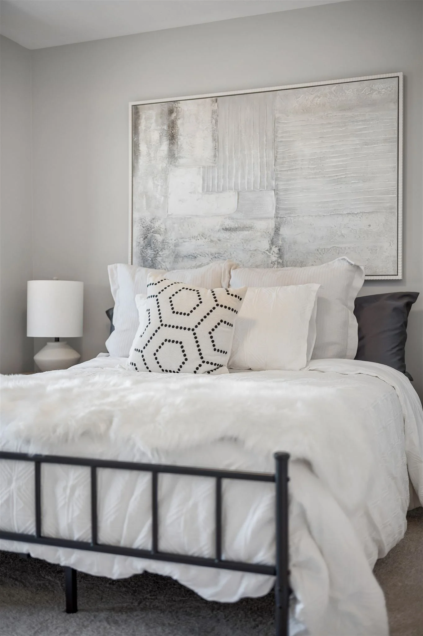 8 Oat Lane — Primary bedroom detail