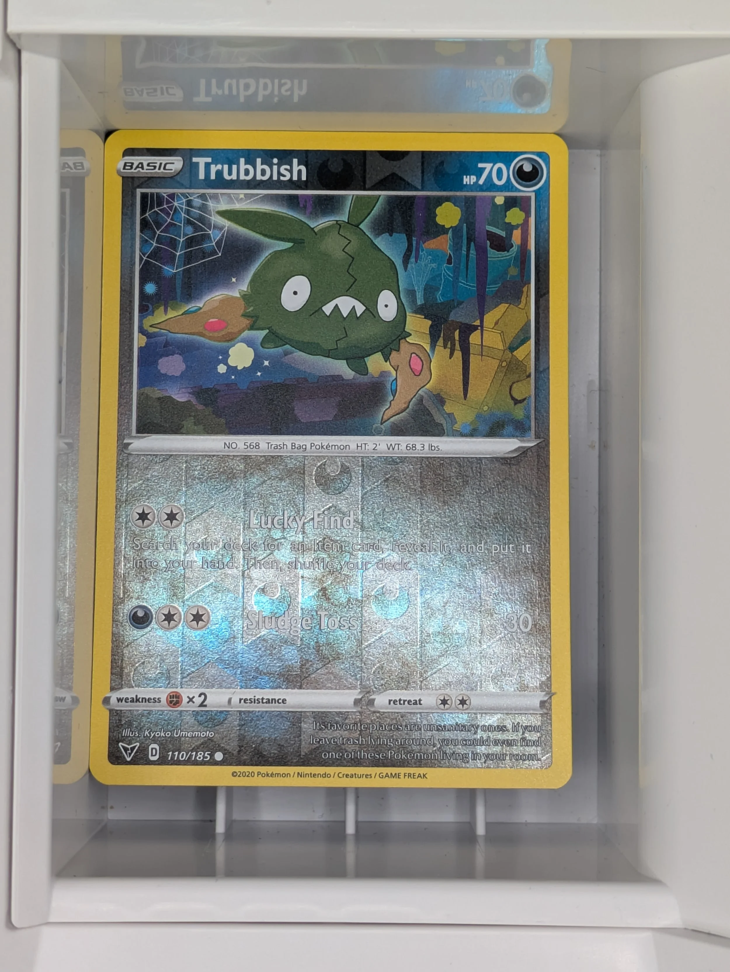 Trubbish 110/185 Reverse Holo Light Played