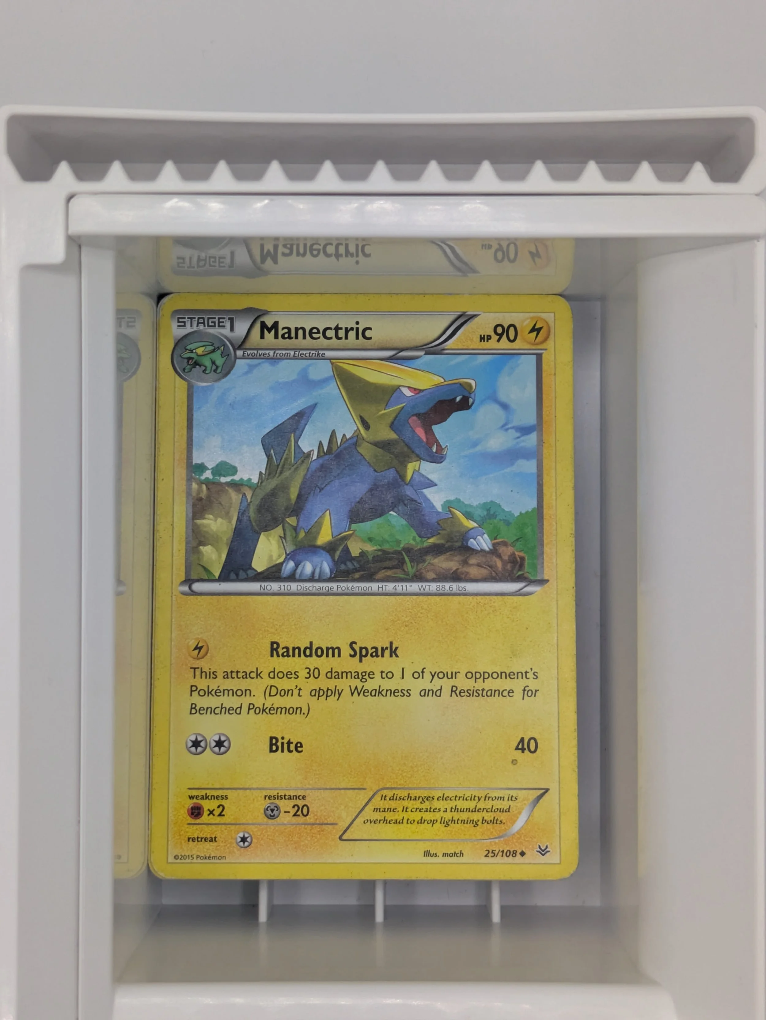 Roaring Skies - Manectric 25/108 Heavy Played
