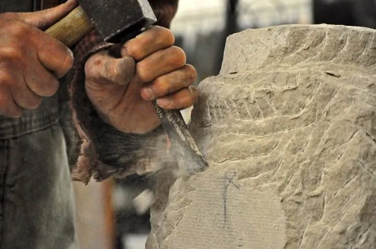 Hand-carving marble by artisan for BORGHESE furniture production
