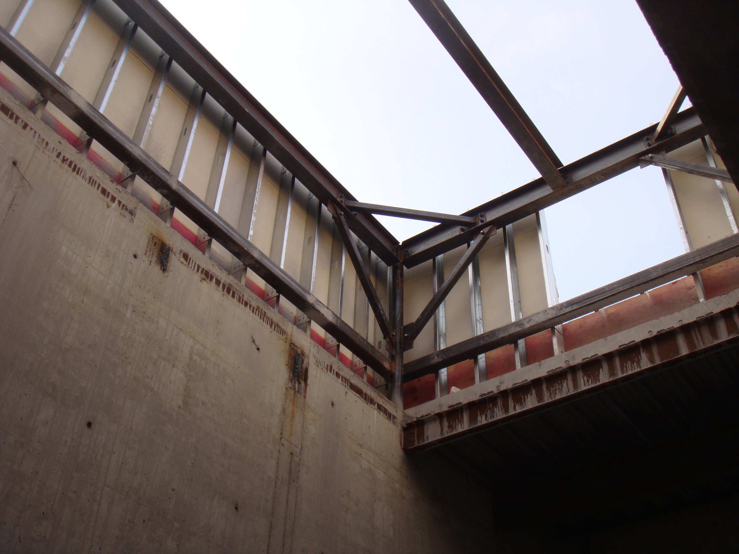 IUH ARNETT Hosp_Elevator Shaft Steel  Feb 2012.JPG