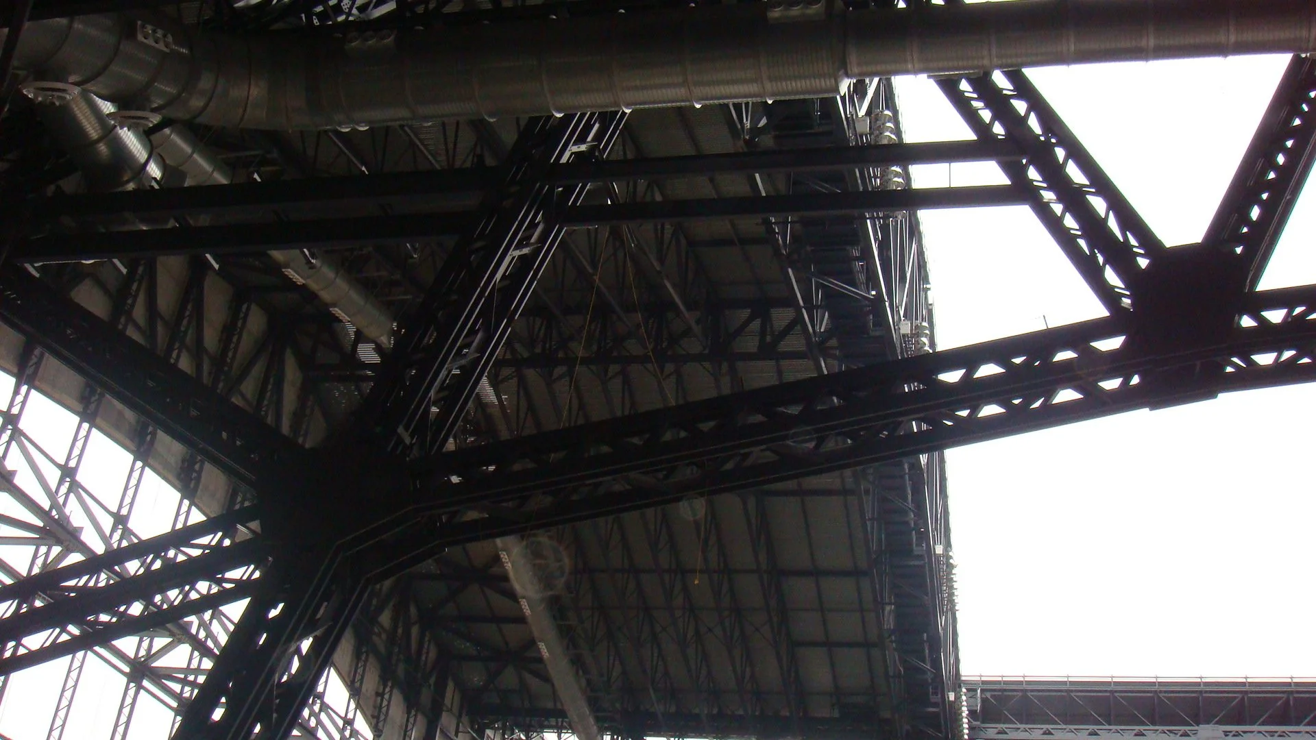 LOS Massive steel structural.jpg