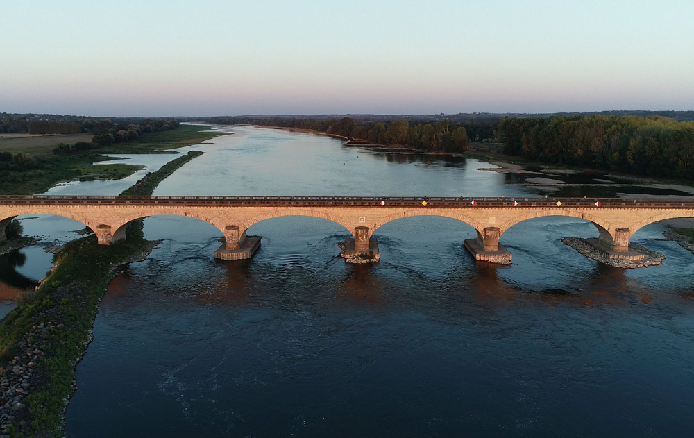 Loic Bridge.png