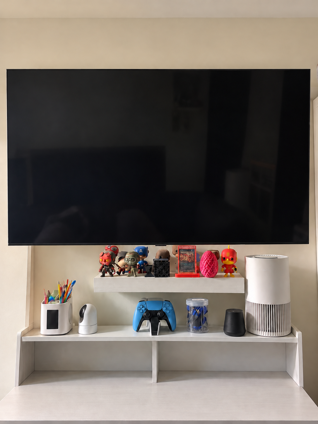 Tiny white loop removed beneath TV.png