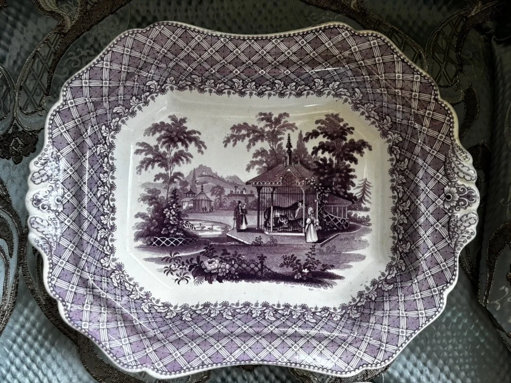 Robinson, Wood & Brownfield Zoological Open Dish