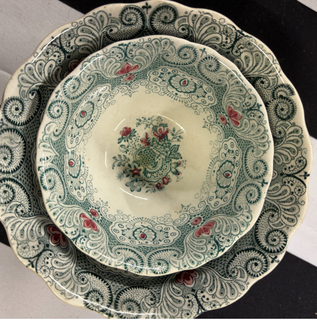 Wm Adams Bowls - Feathery Lace pattern