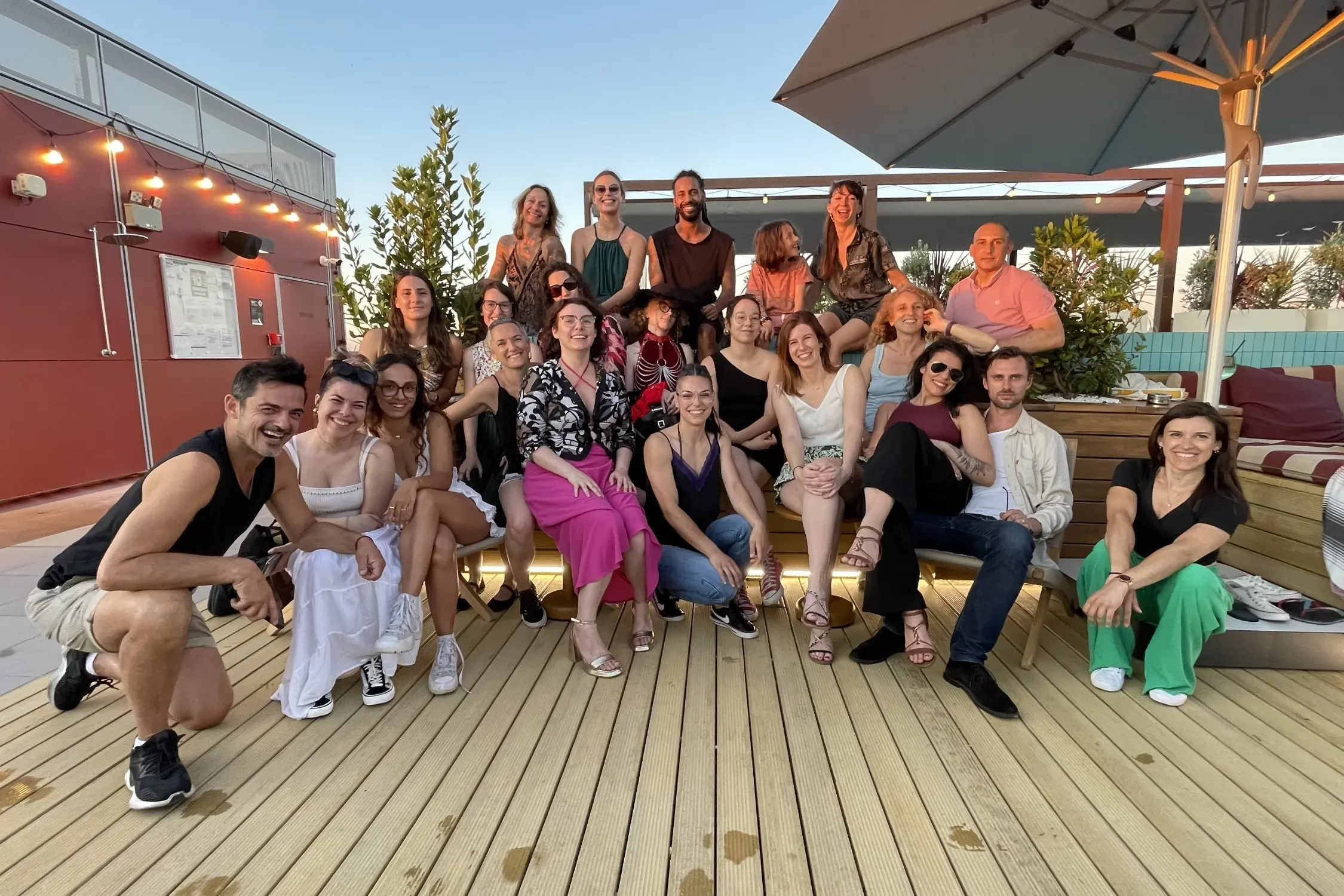 Élèves du studio de pole dance miss pole dans un moment convivial